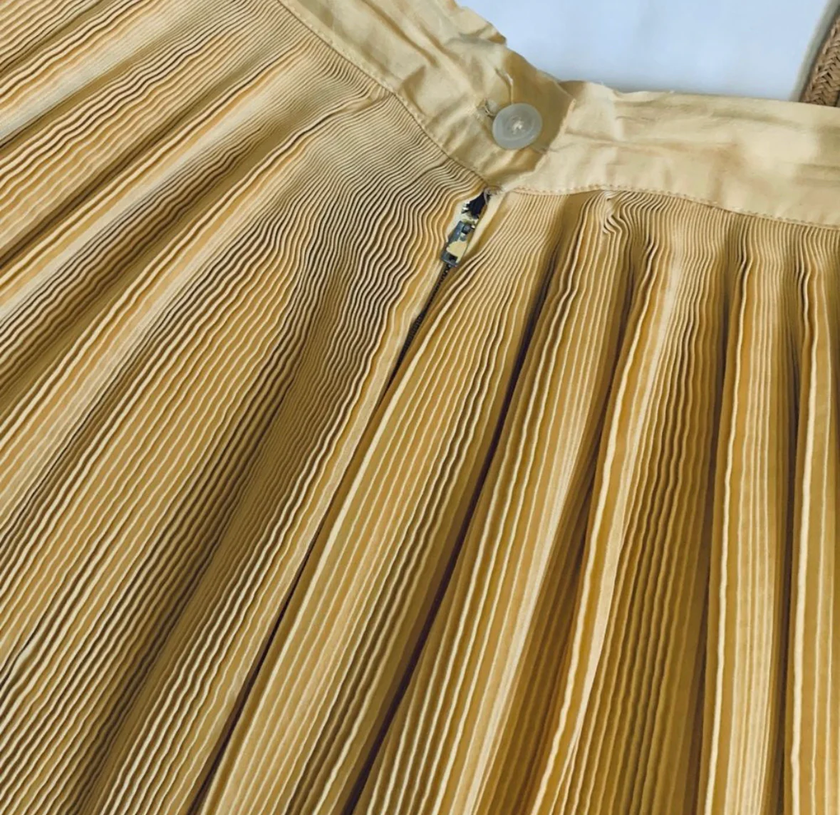 50s/60s Pale Yellow Plisse Pleated Midi Tennis Skirt By Ivy League Originals - Image 11