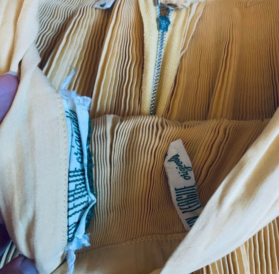 50s/60s Pale Yellow Plisse Pleated Midi Tennis Skirt By Ivy League Originals - Image 7