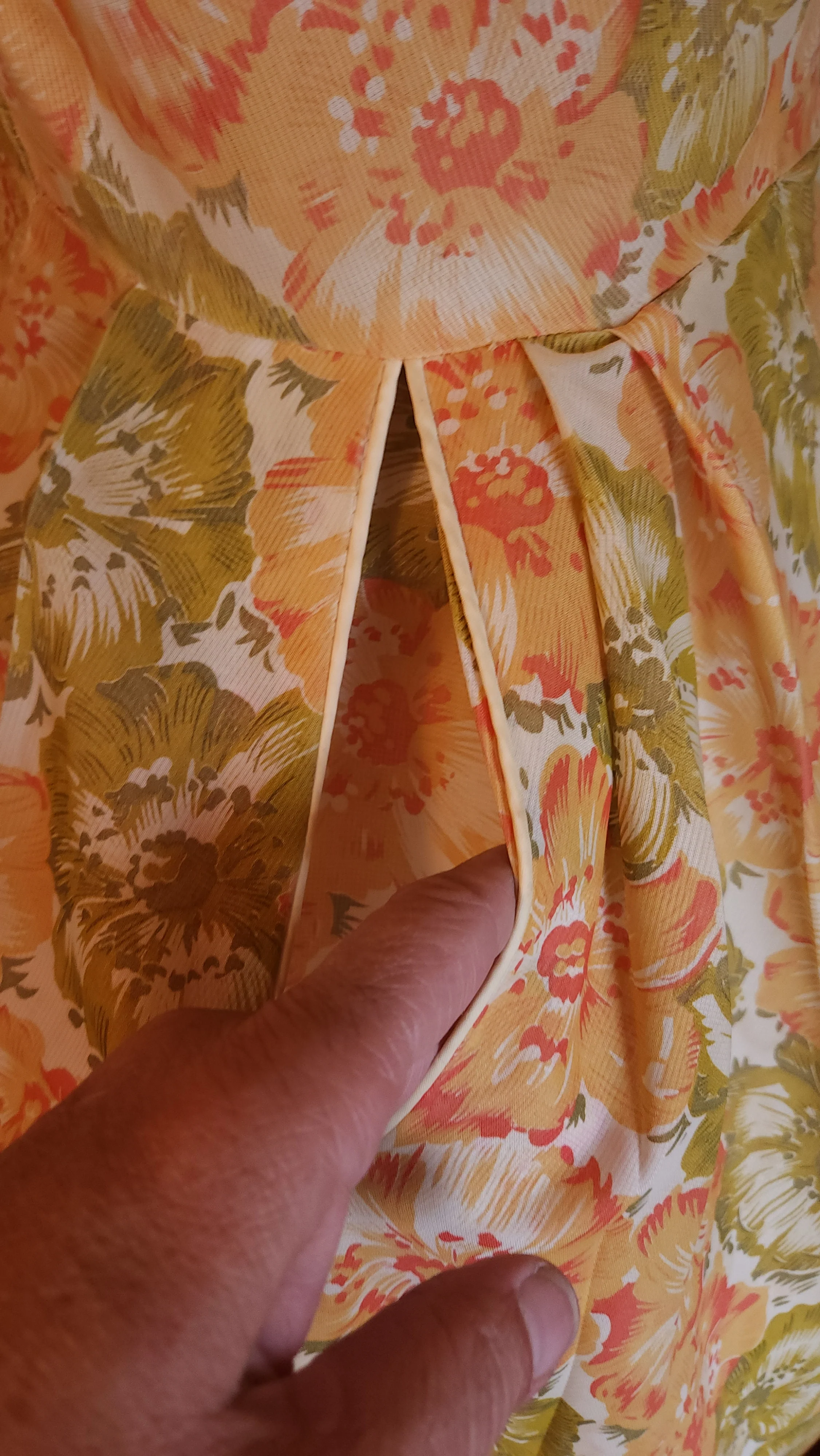50s/60s Peach And Green Floral Nylon Fit And Flare Dress - Image 8