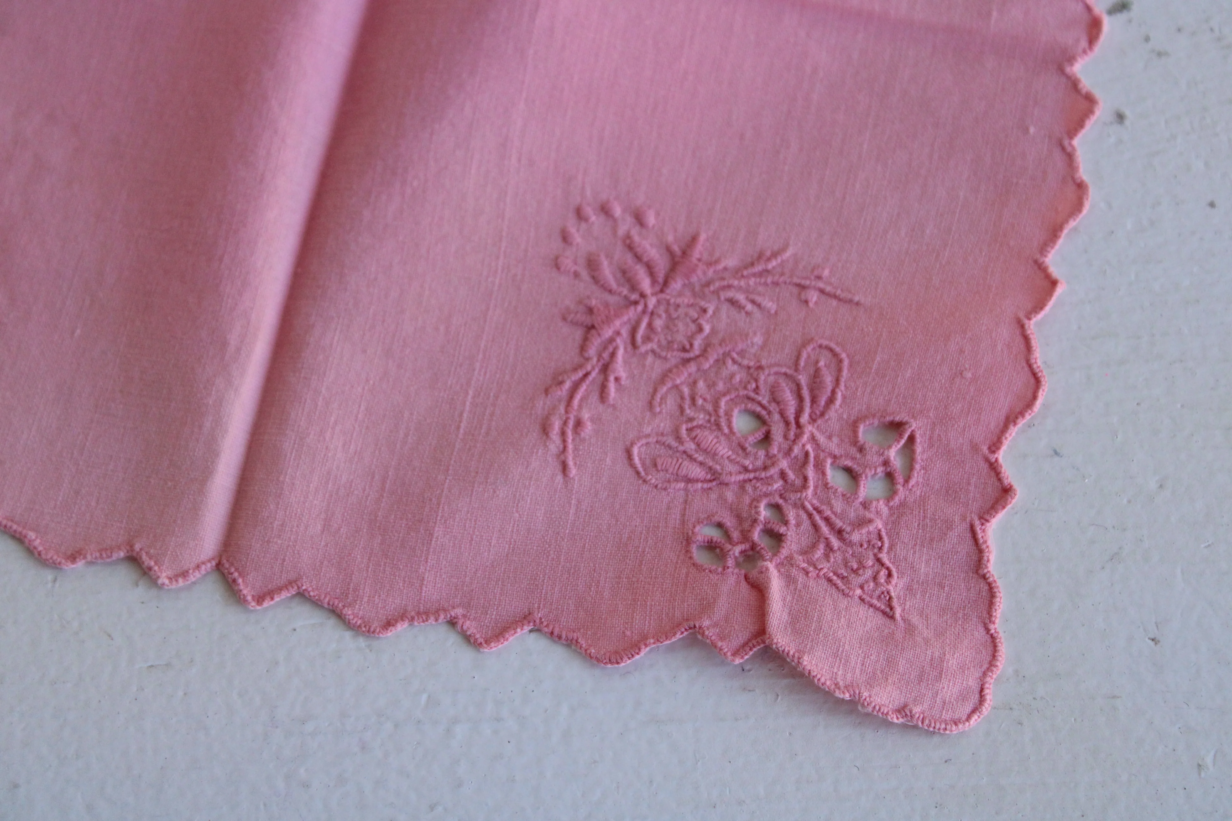 50s/60s Pink Embroidered Handkerchief With Cutwork - Image 6