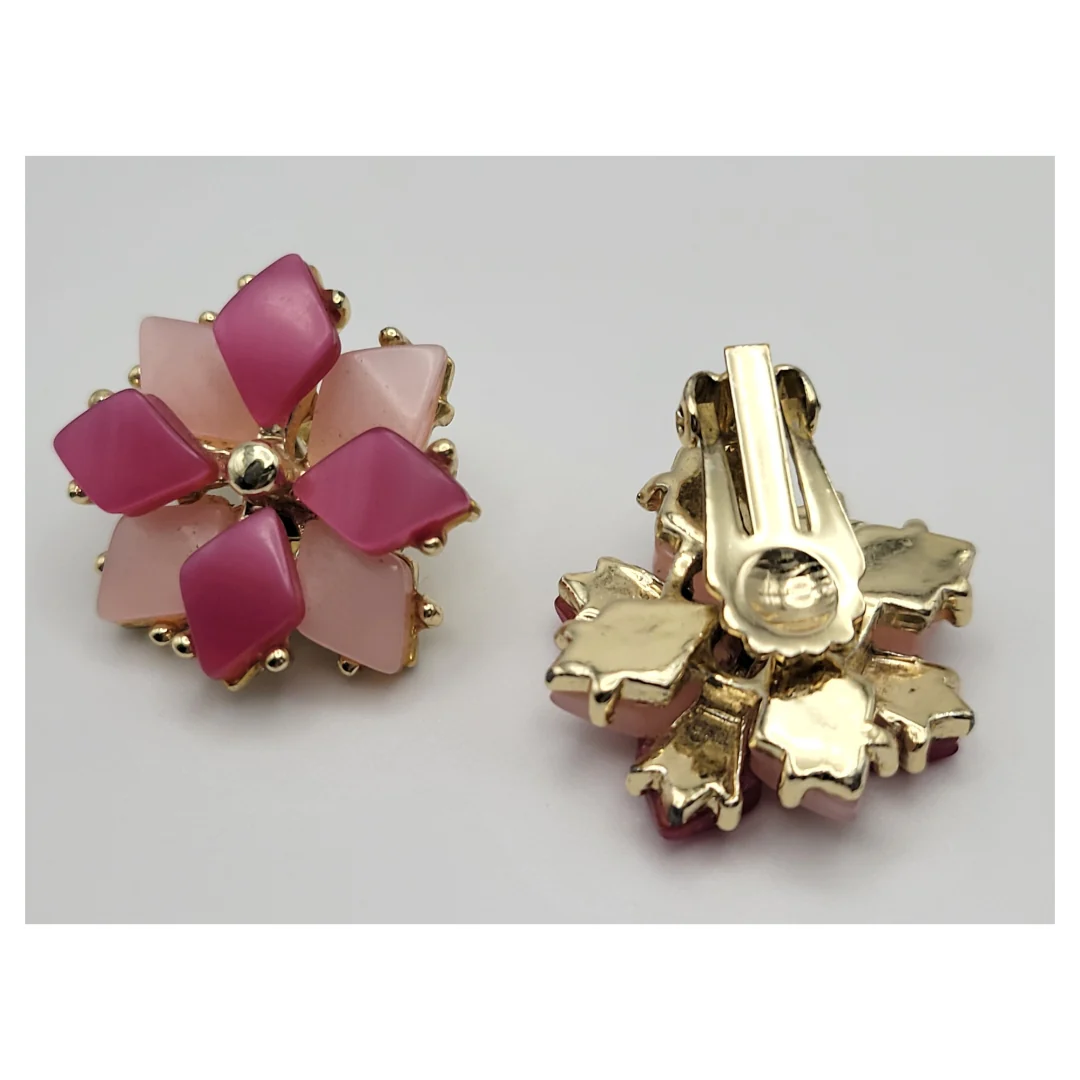 50s/60s Pink Floral Lucite Earrings - Image 3