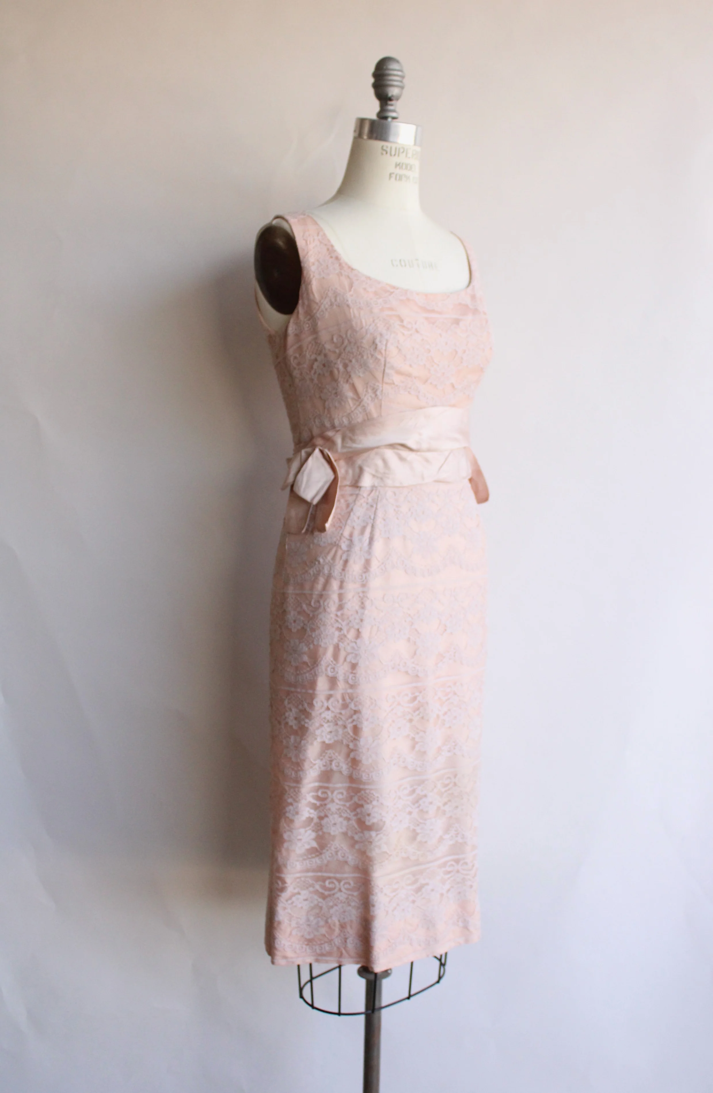 50s/60s Pink Lace Wiggle Dress By Junior Forum - Image 6