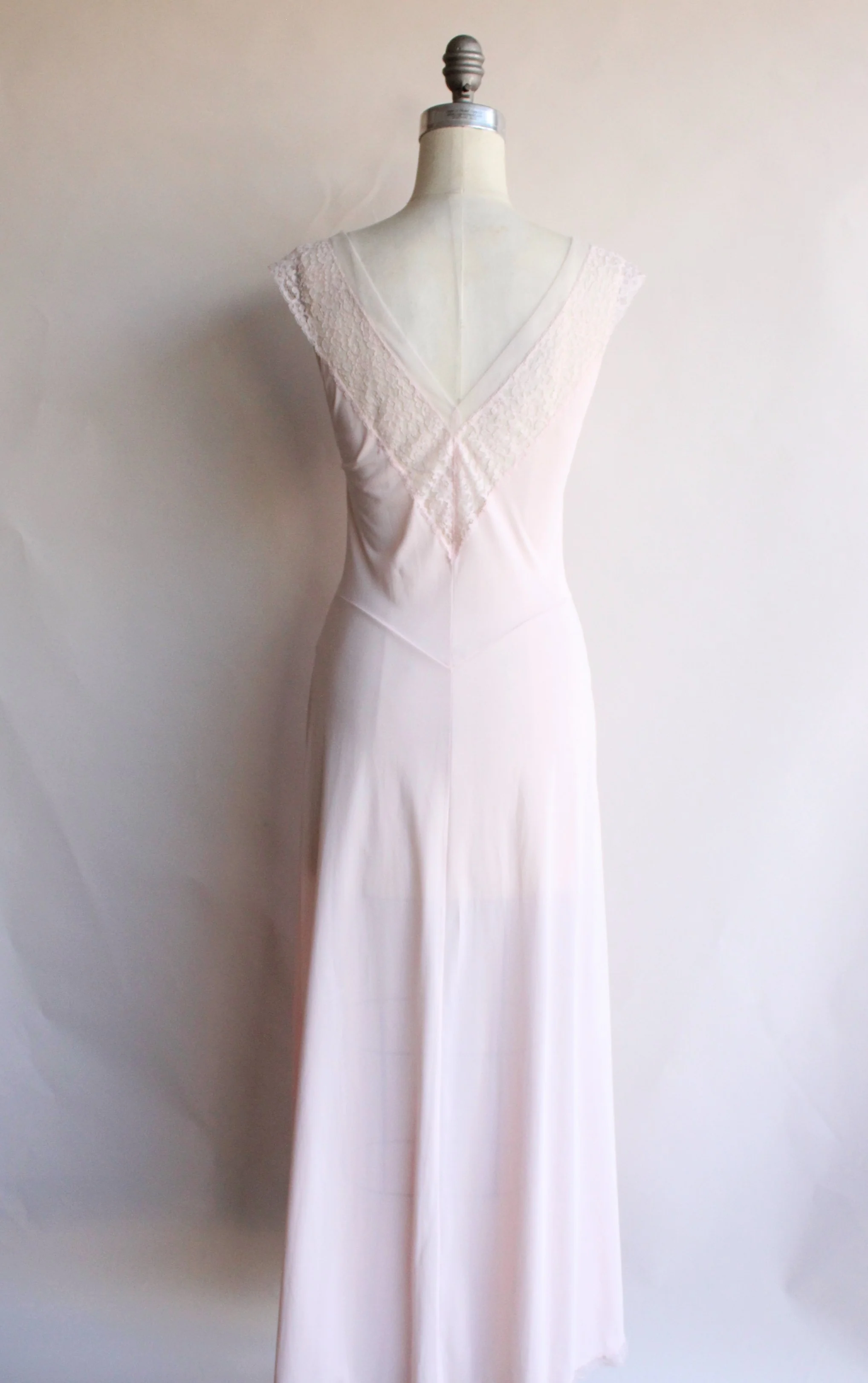 50s/60s Pink Nylon And Lace Nightgown By Vanity Fair - Image 2