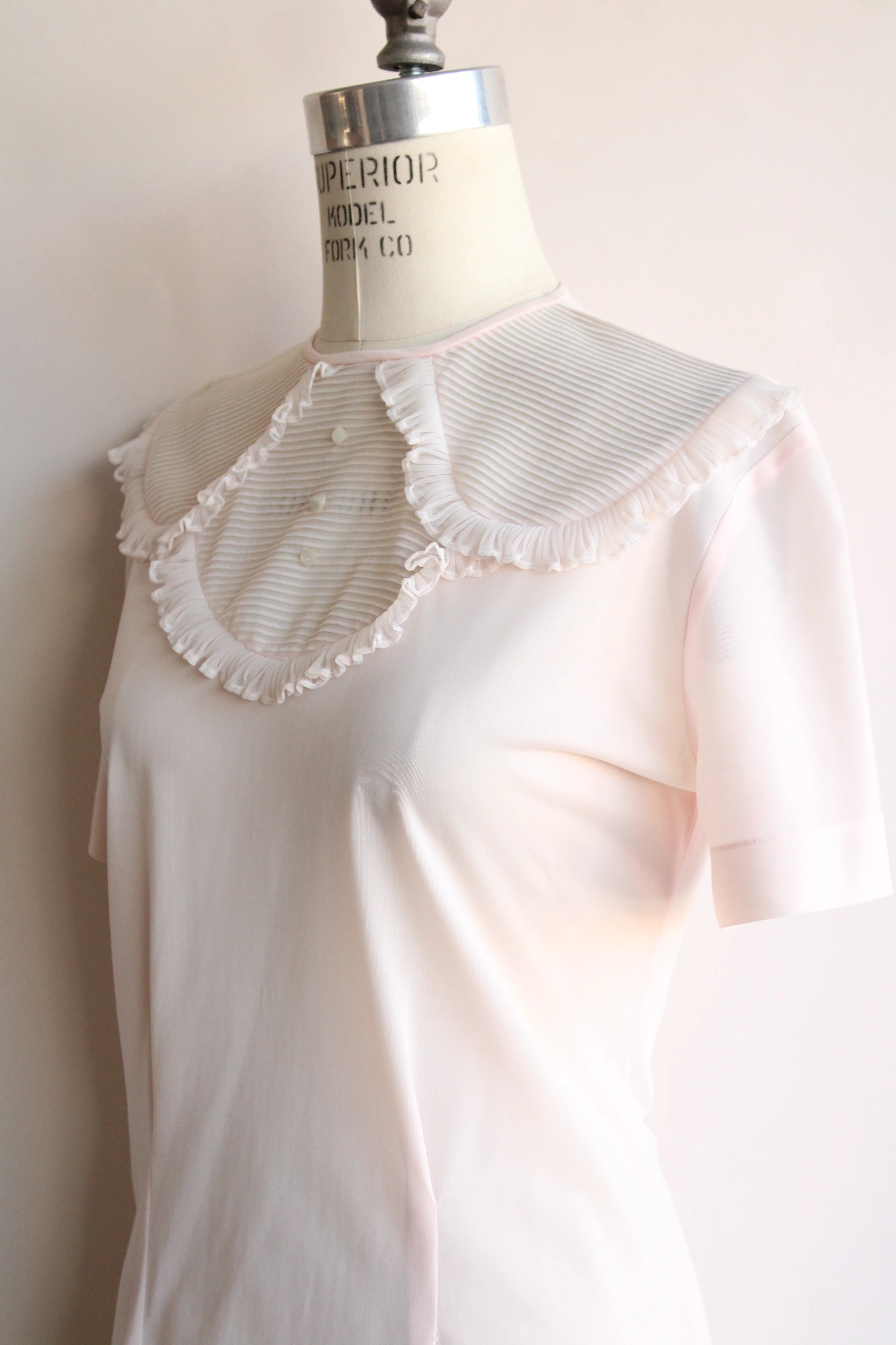 50s/60s Pink Ruffled Blouse - Image 8