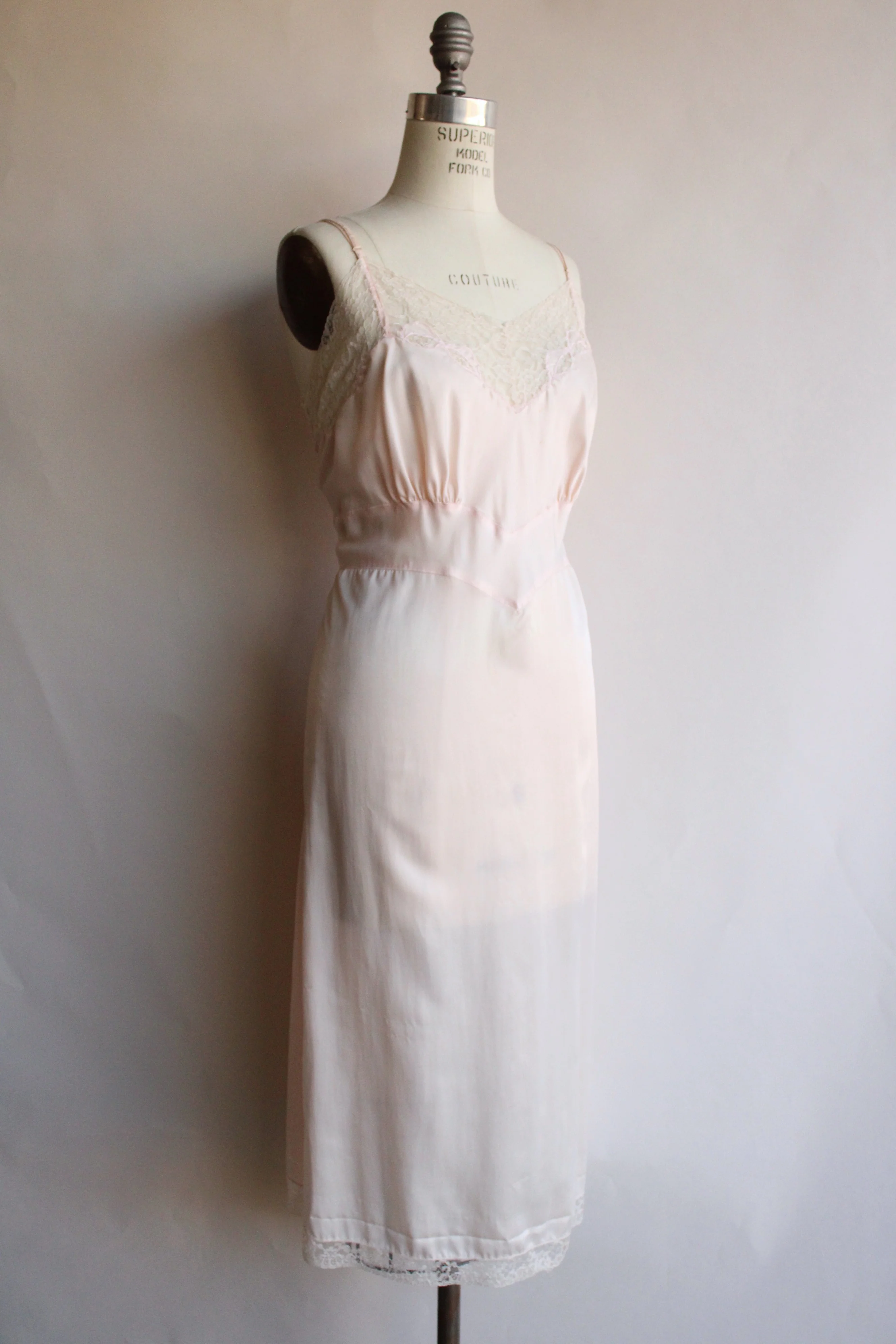 50s/60s Pink Slip With White Lace Size 40 By Barbizon - Image 6