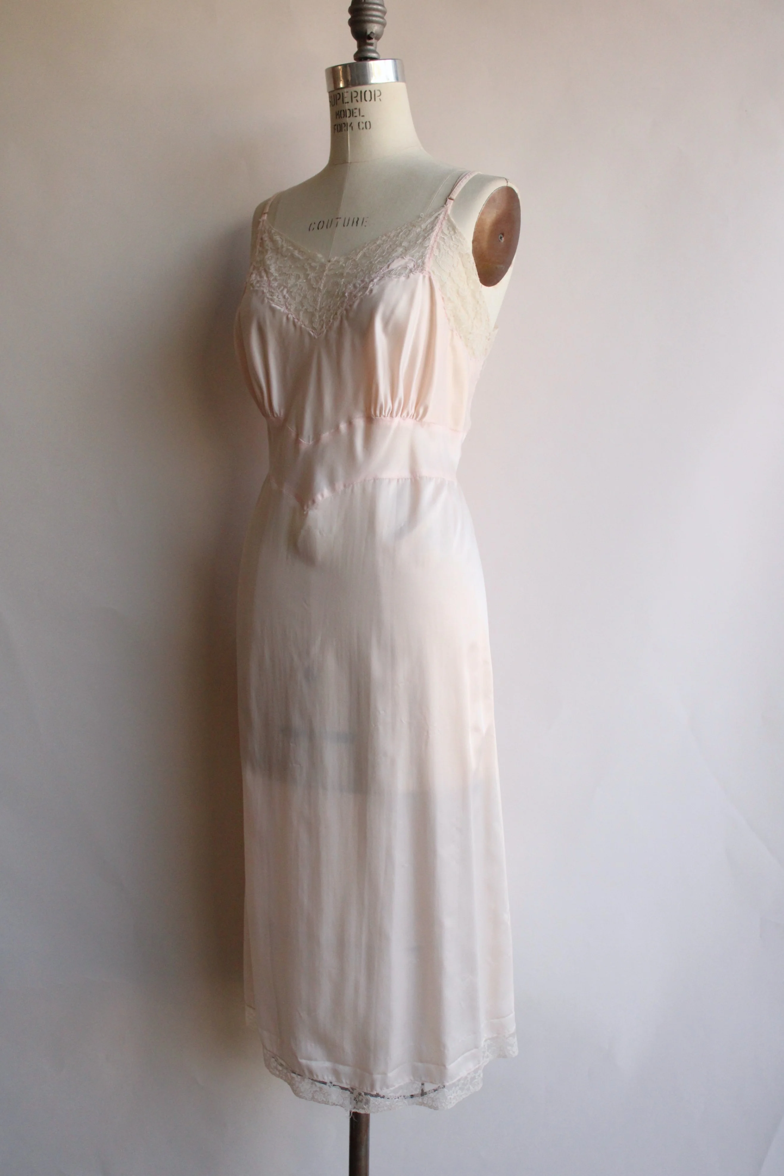 50s/60s Pink Slip With White Lace Size 40 By Barbizon - Image 7
