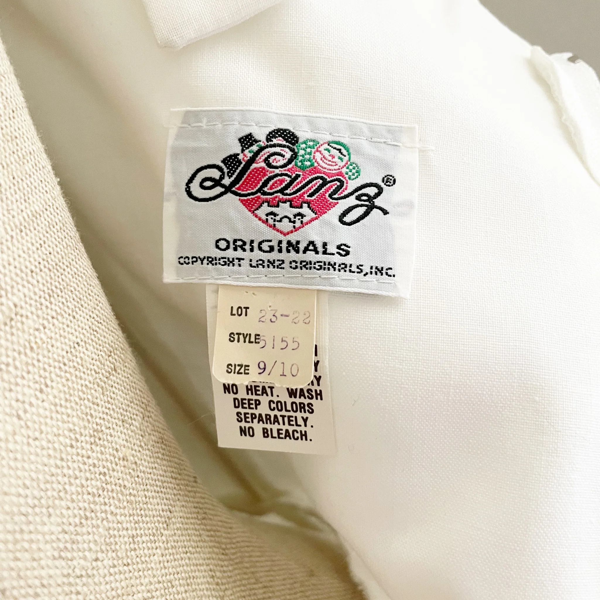 50s/60s Vintage Fit And Flare White Sundress With Pockets By Lanz Originals - Image 11