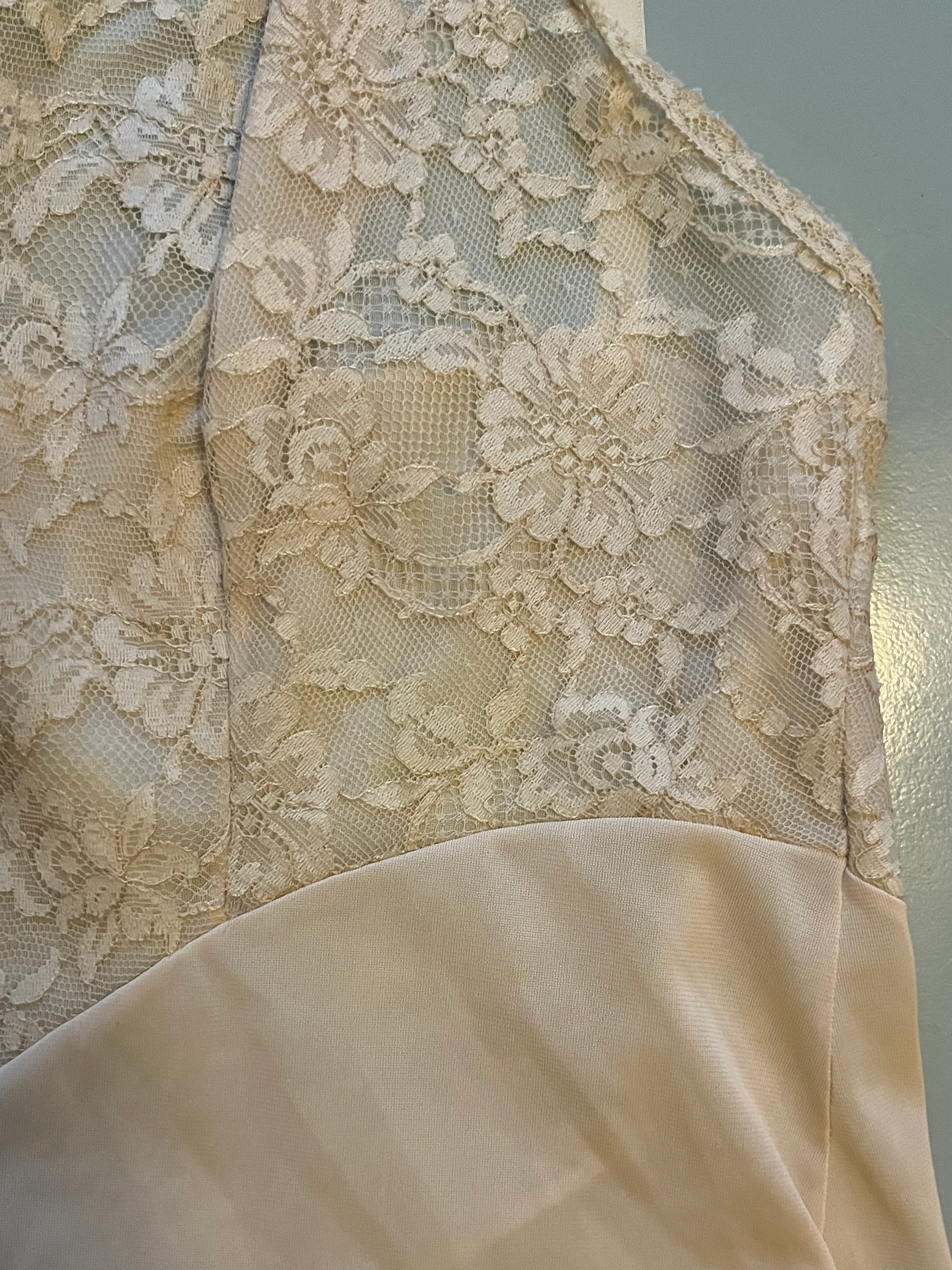 50s/60s Simple Basic Beige Full Slip Nightgown By Vanity Fair - Image 11
