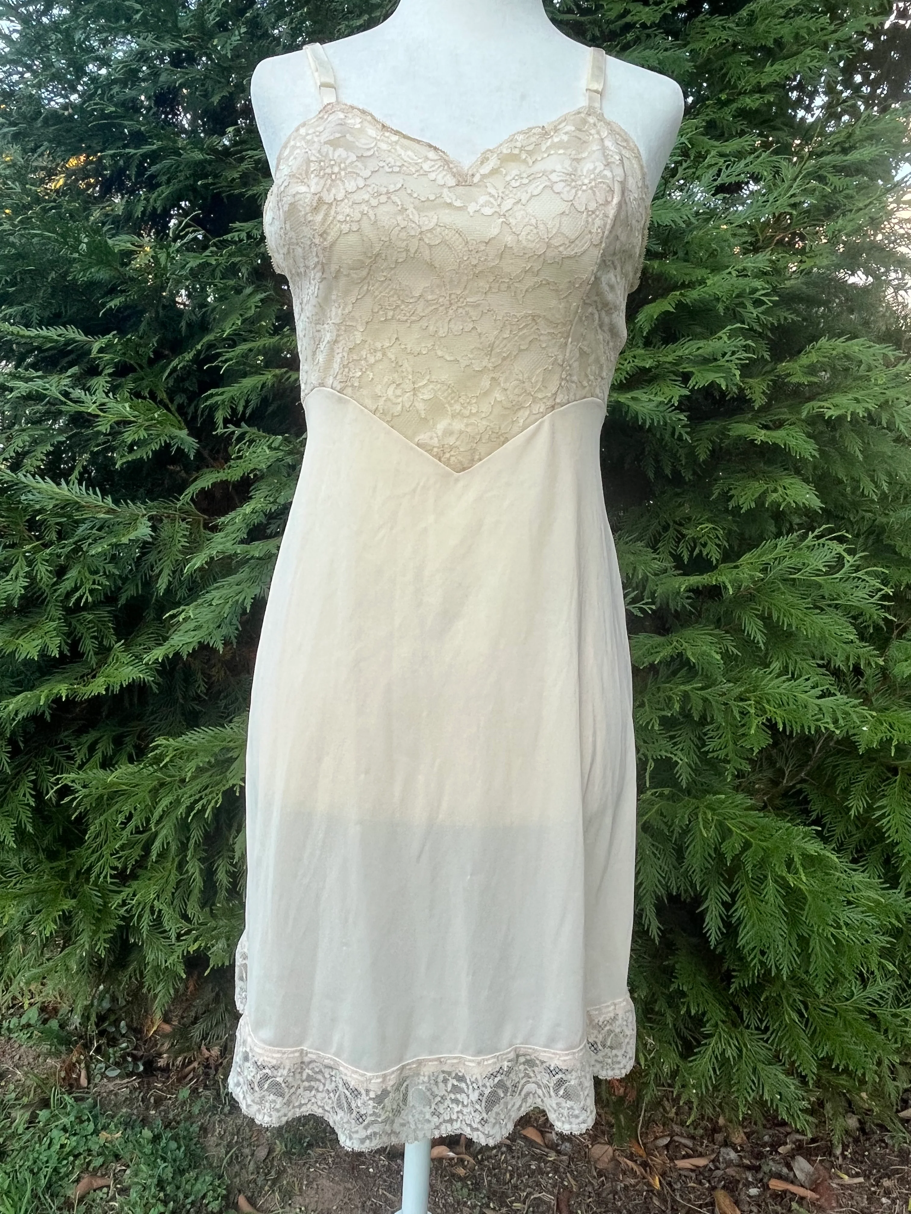 50s/60s Simple Basic Beige Full Slip Nightgown By Vanity Fair - Image 6
