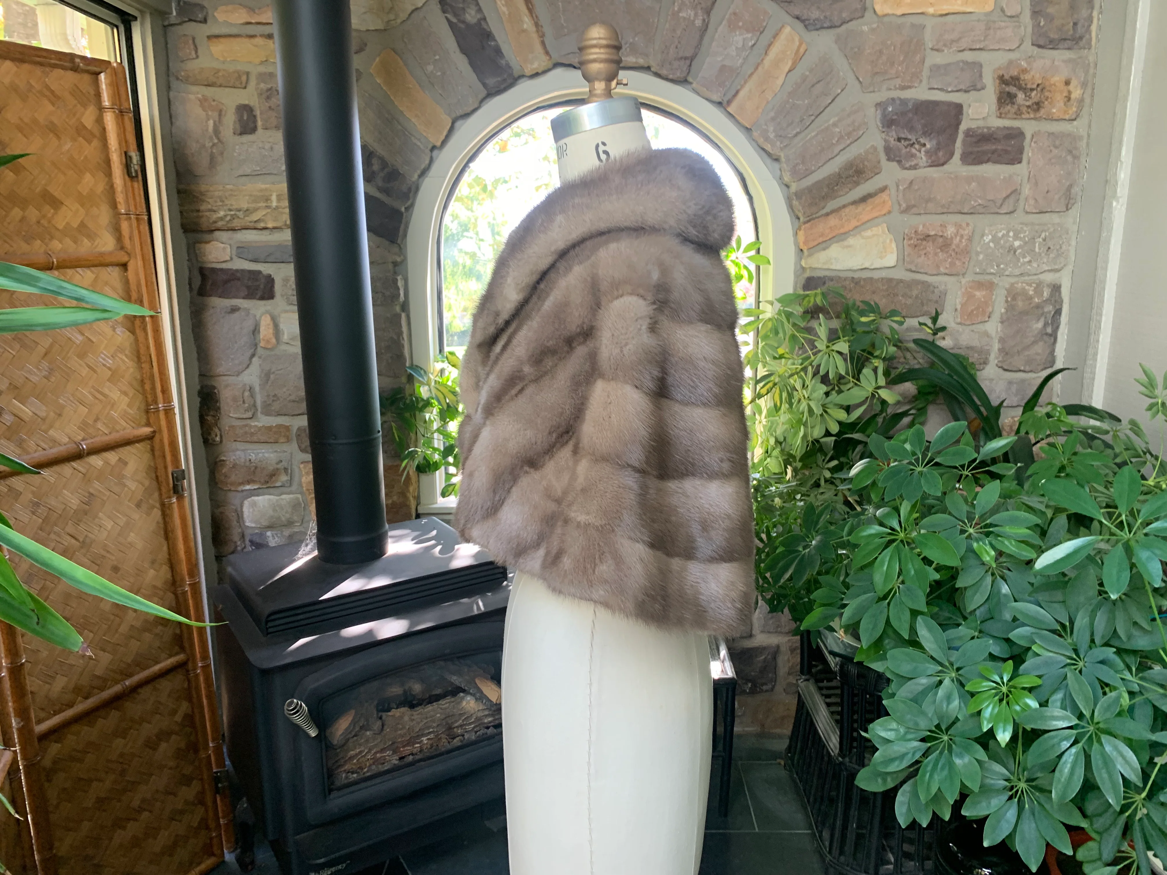 50s/60s Taupe Mink Button Front Capelet Babe C Monogram - Image 5