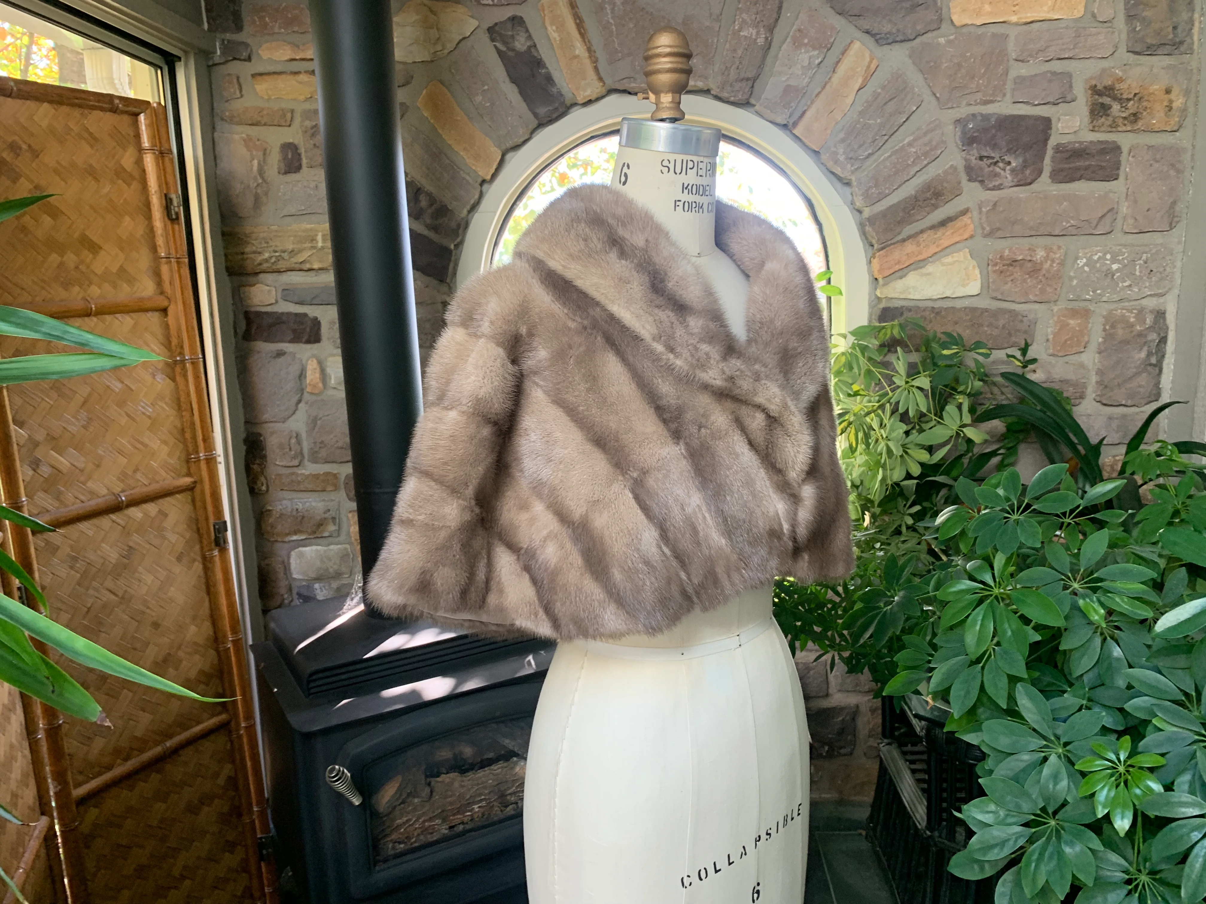 50s/60s Taupe Mink Button Front Capelet Babe C Monogram - Image 9