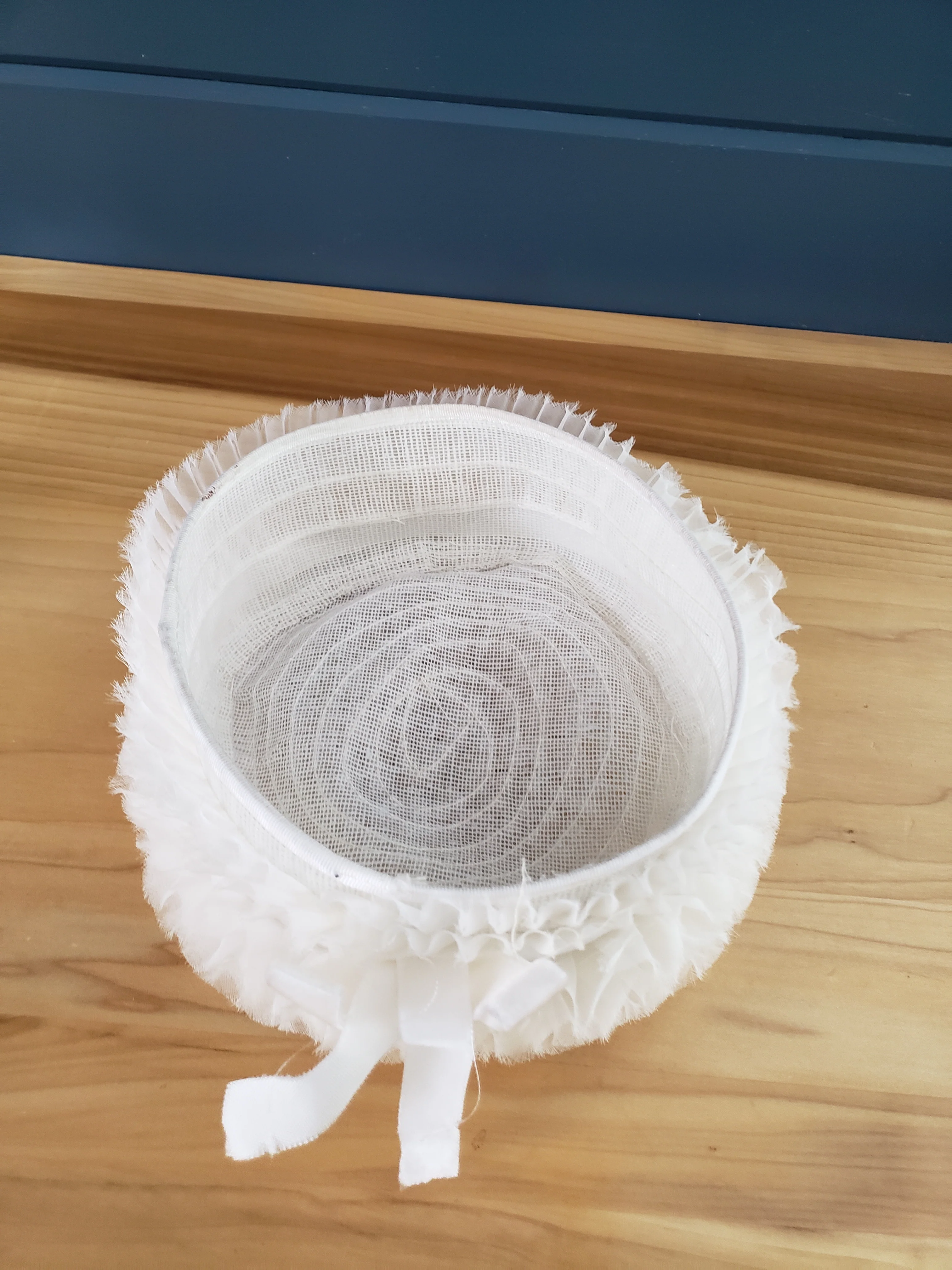 50s/60s White Fluffy Hat - Image 3