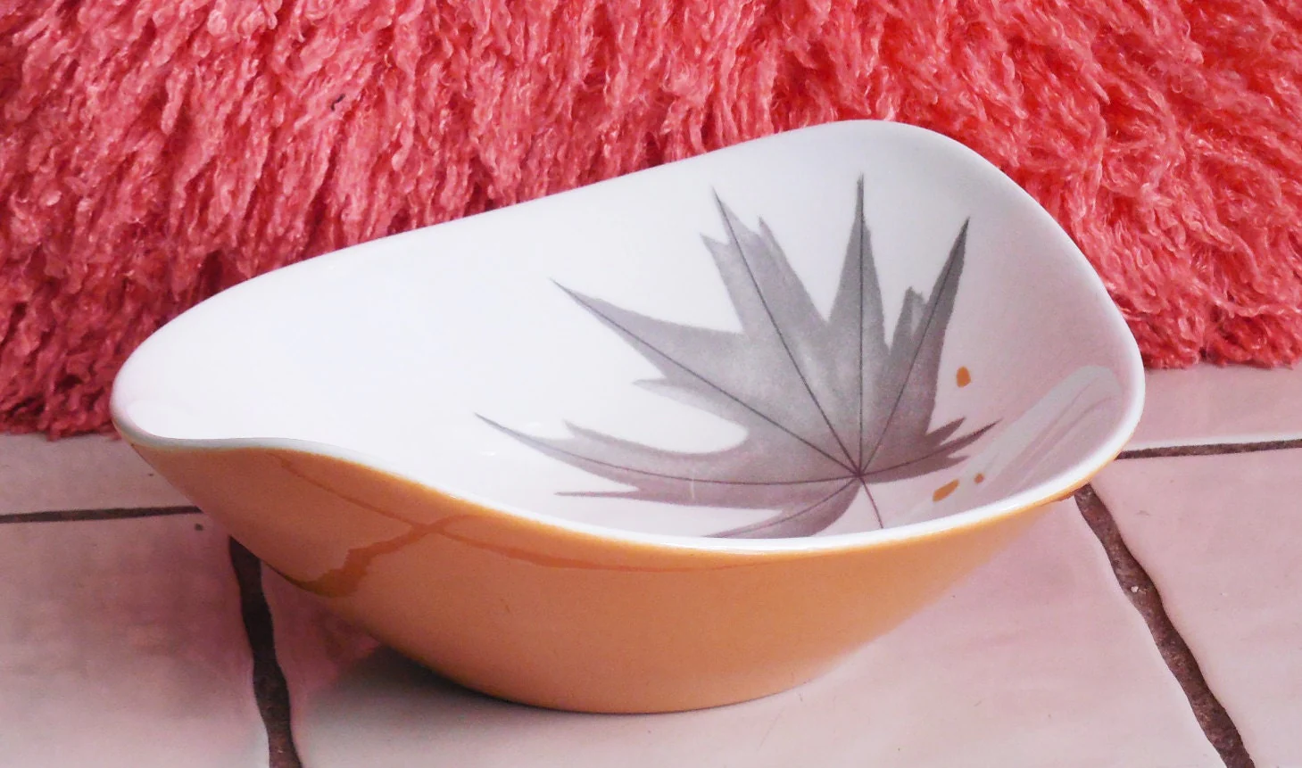 50s Atomic Serving Bowl by Ben Seibel Iroquois Harvest Time Informal Fruit Bowl by Ben Seibel - Image 2