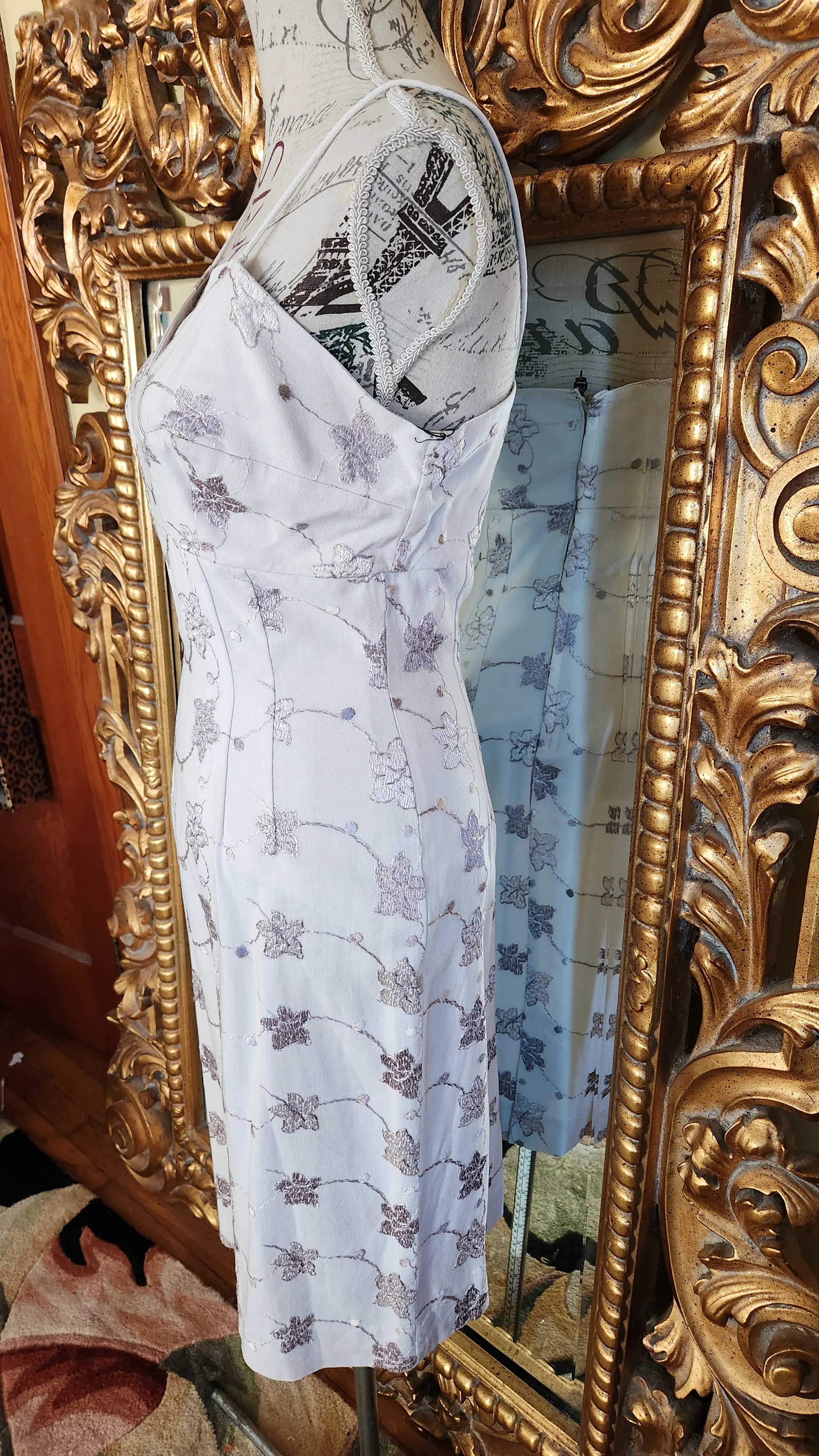 50s Beige And Taupe Embroidered Wiggle Dress - Image 3
