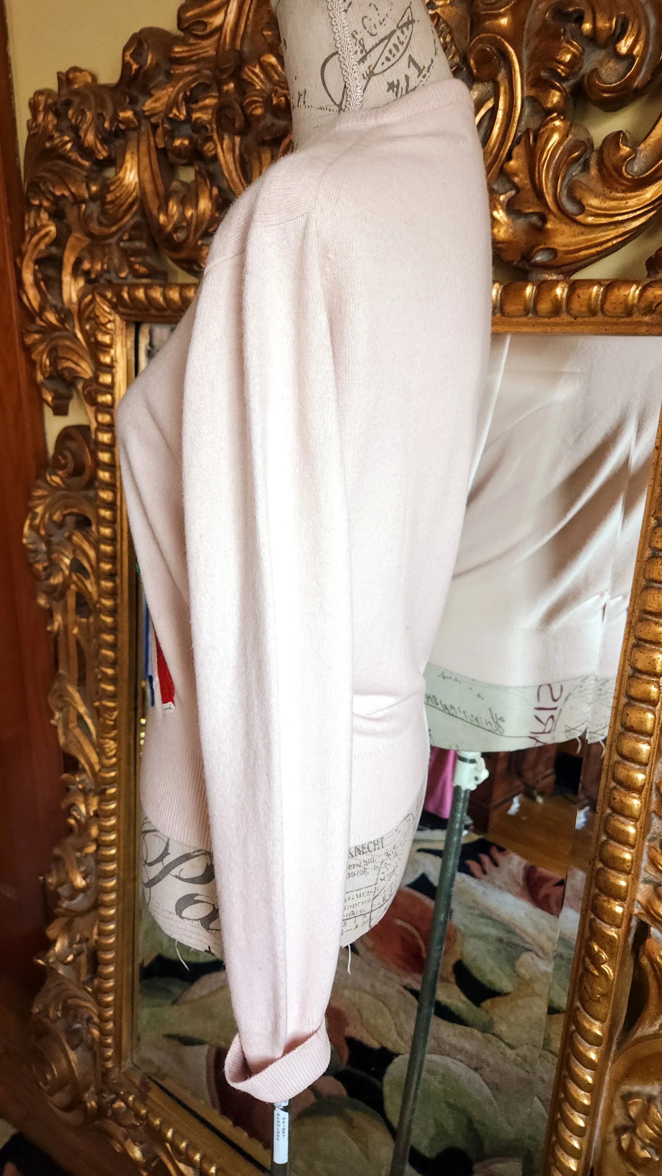 50s Beige Cashmere Cardigan With Golf Appliques By The Bamboo Shops - Image 3