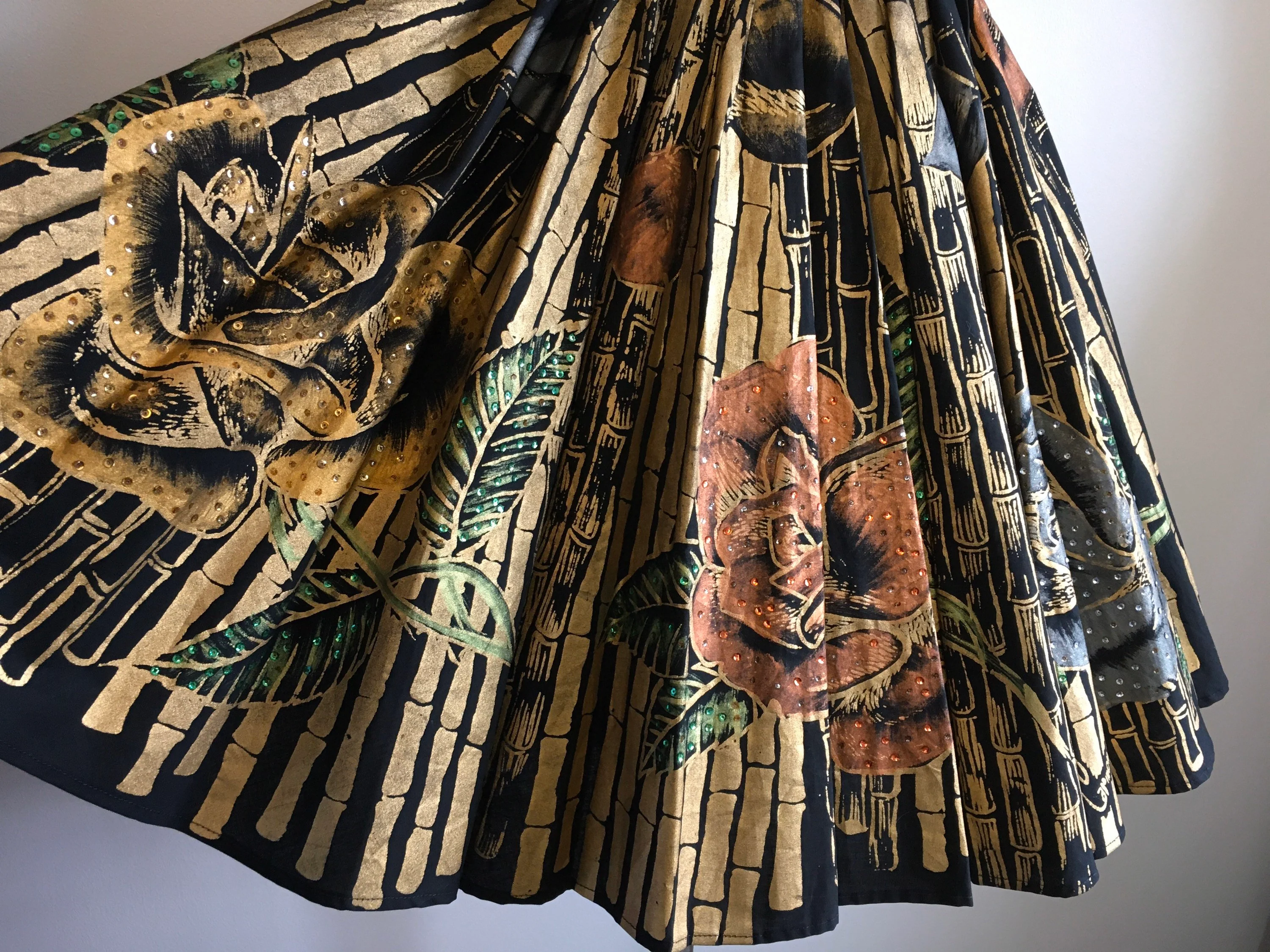 50's Black and Gold Circle Skirt with Roses And Bamboo Print - Image 4