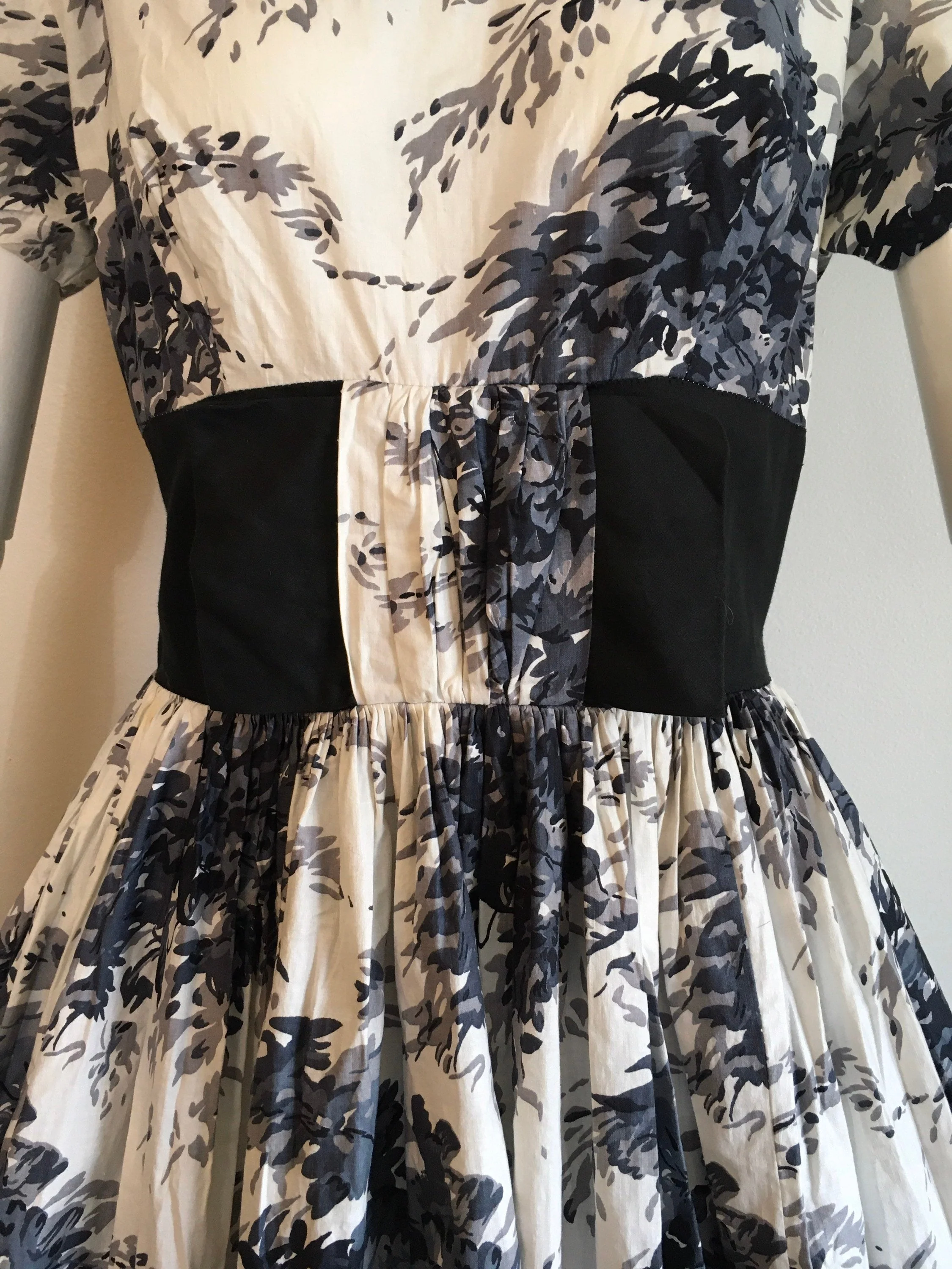 50's Black and White Floral Cotton Dress by Debby of California - Image 4