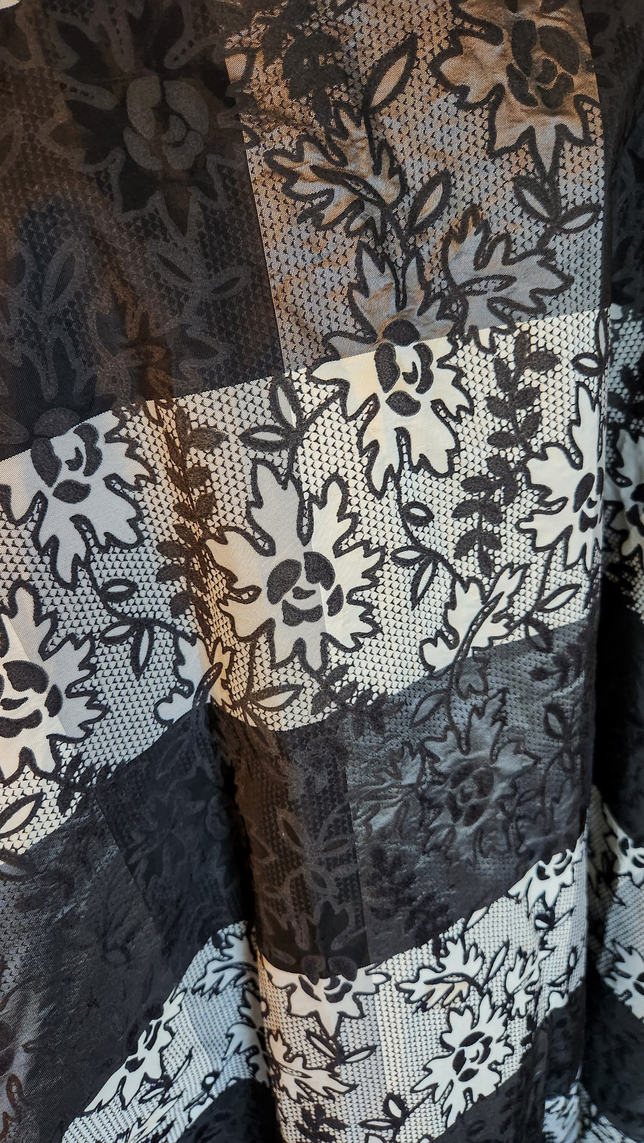 50s Black And White Floral Plaid Circle Skirt - Image 5