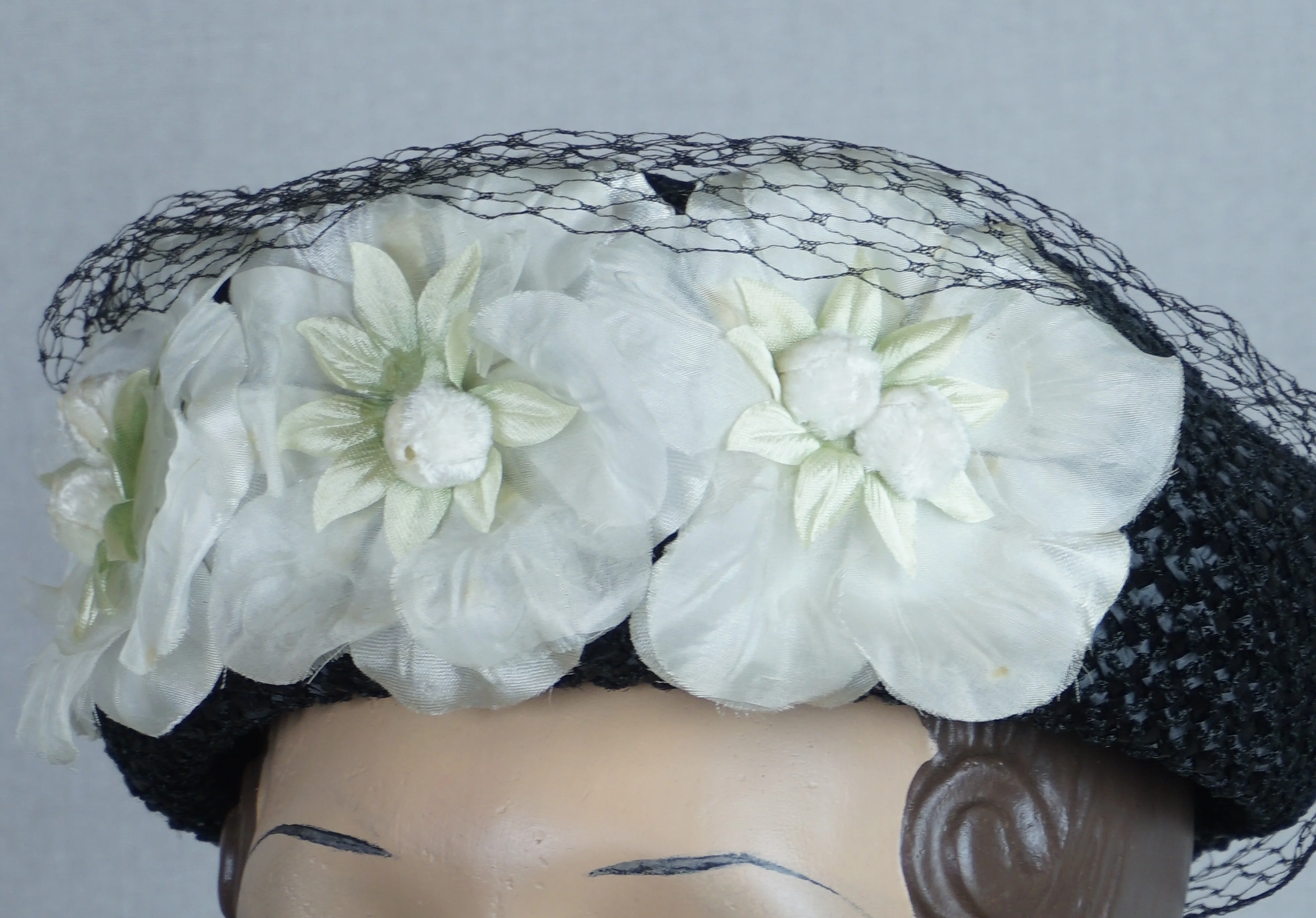 50s Black Straw Pillbox Hat With White Silk Florals - Image 3