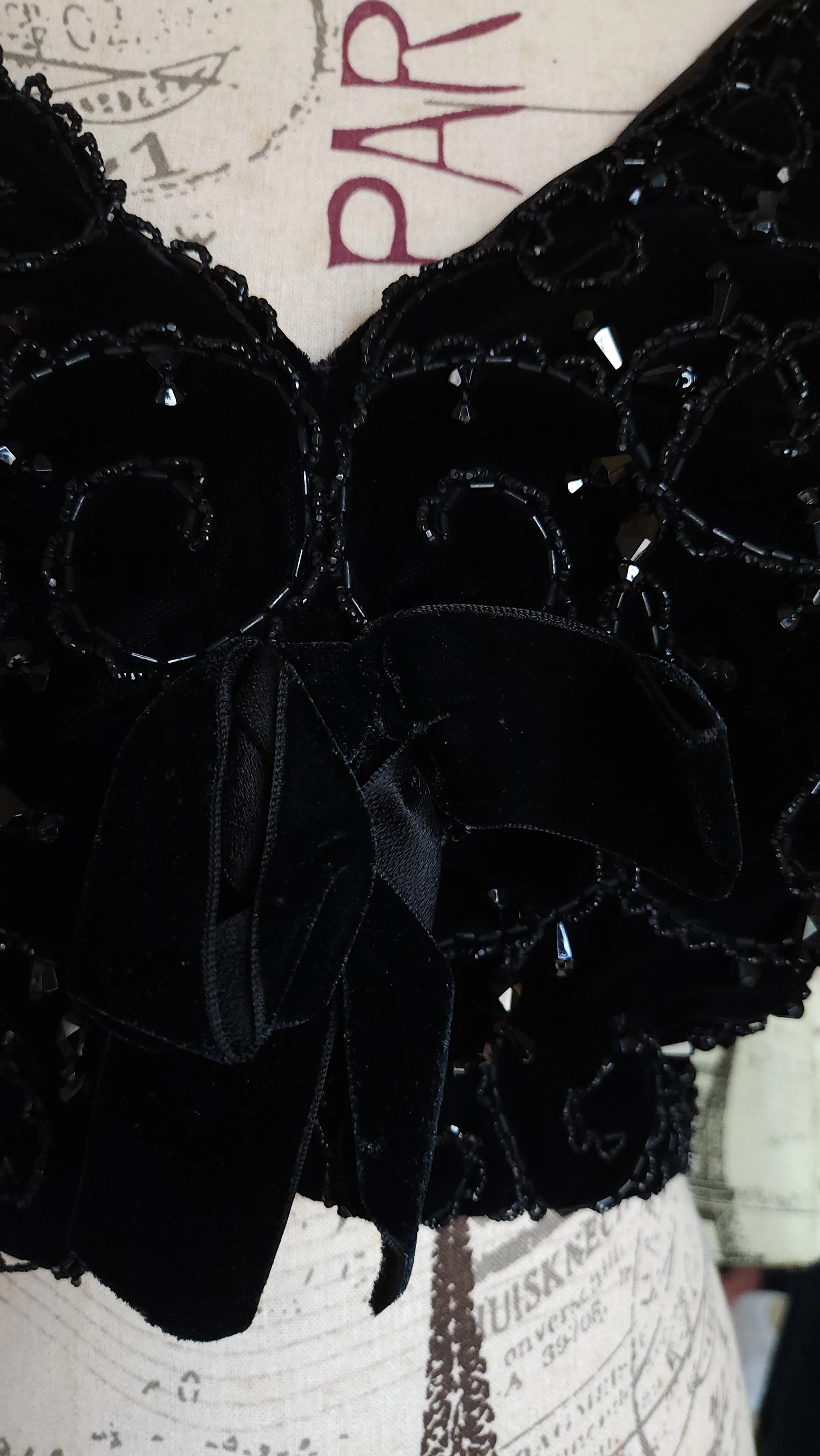 50s Black Velvet Beaded Crop Top By Harry Cooper Beverly Hills - Image 7