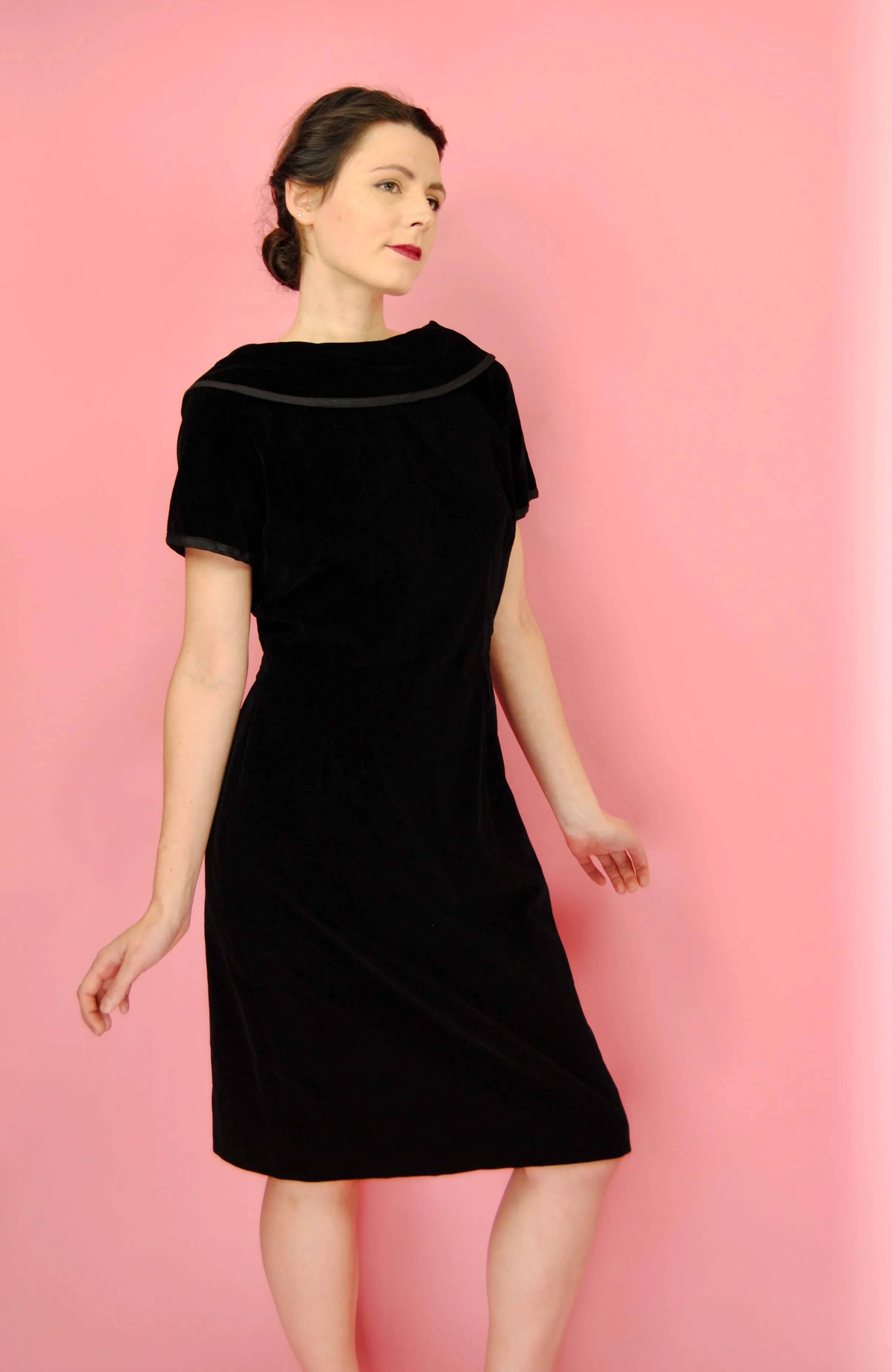 50s Black Velveteen Cocktail Holiday Dress With Trim By Gilden Juniors - Image 5