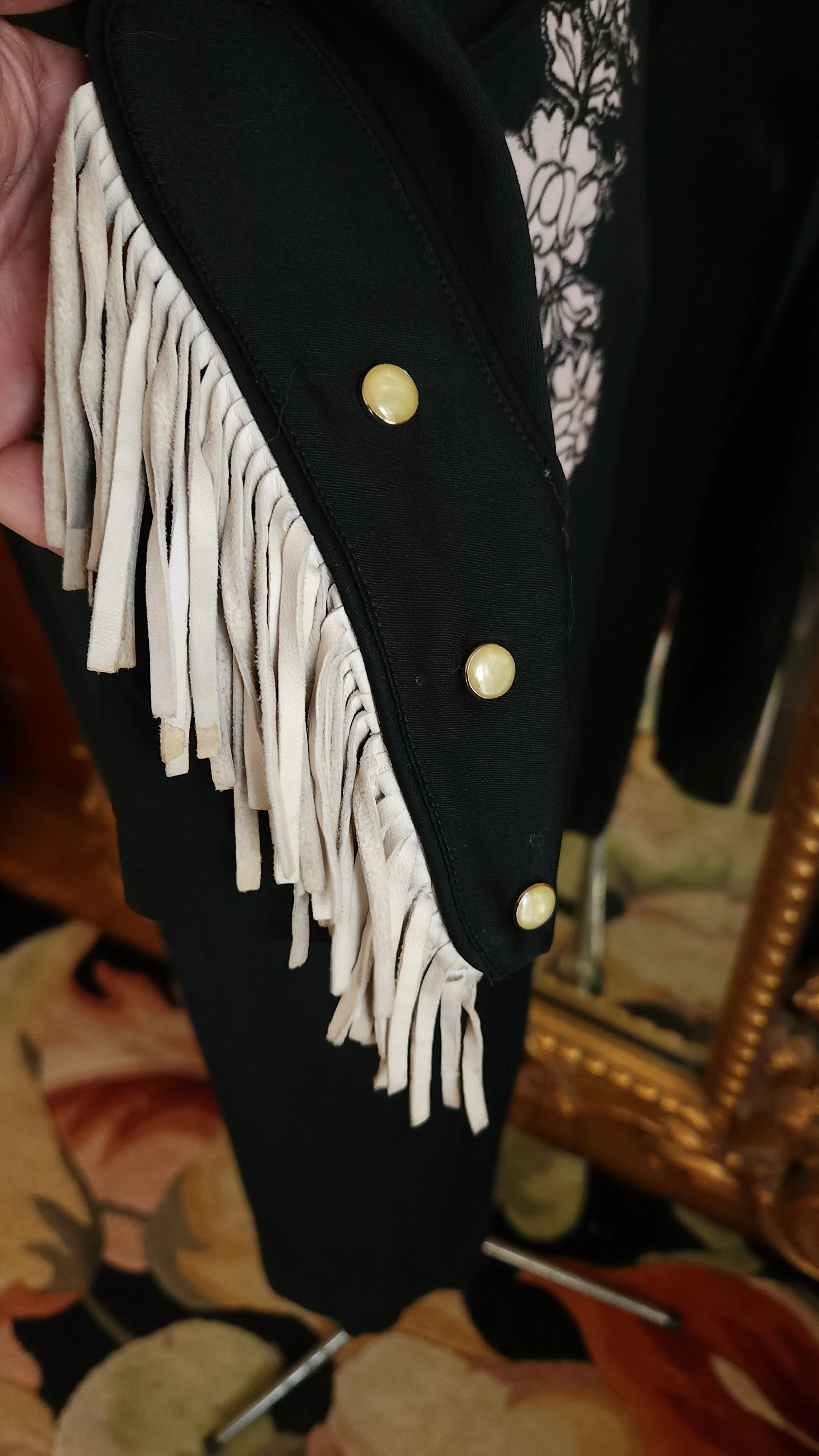 50s Black Western Suit With White Leather Fringe By Ranch-Maid - Image 5