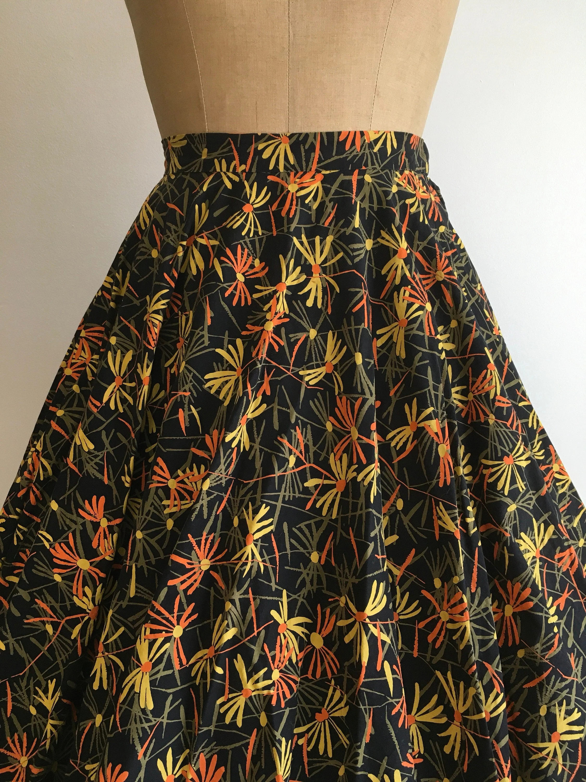 50's Black with Yellow and Orange Daisy Circle Cotton Skirt - Image 4