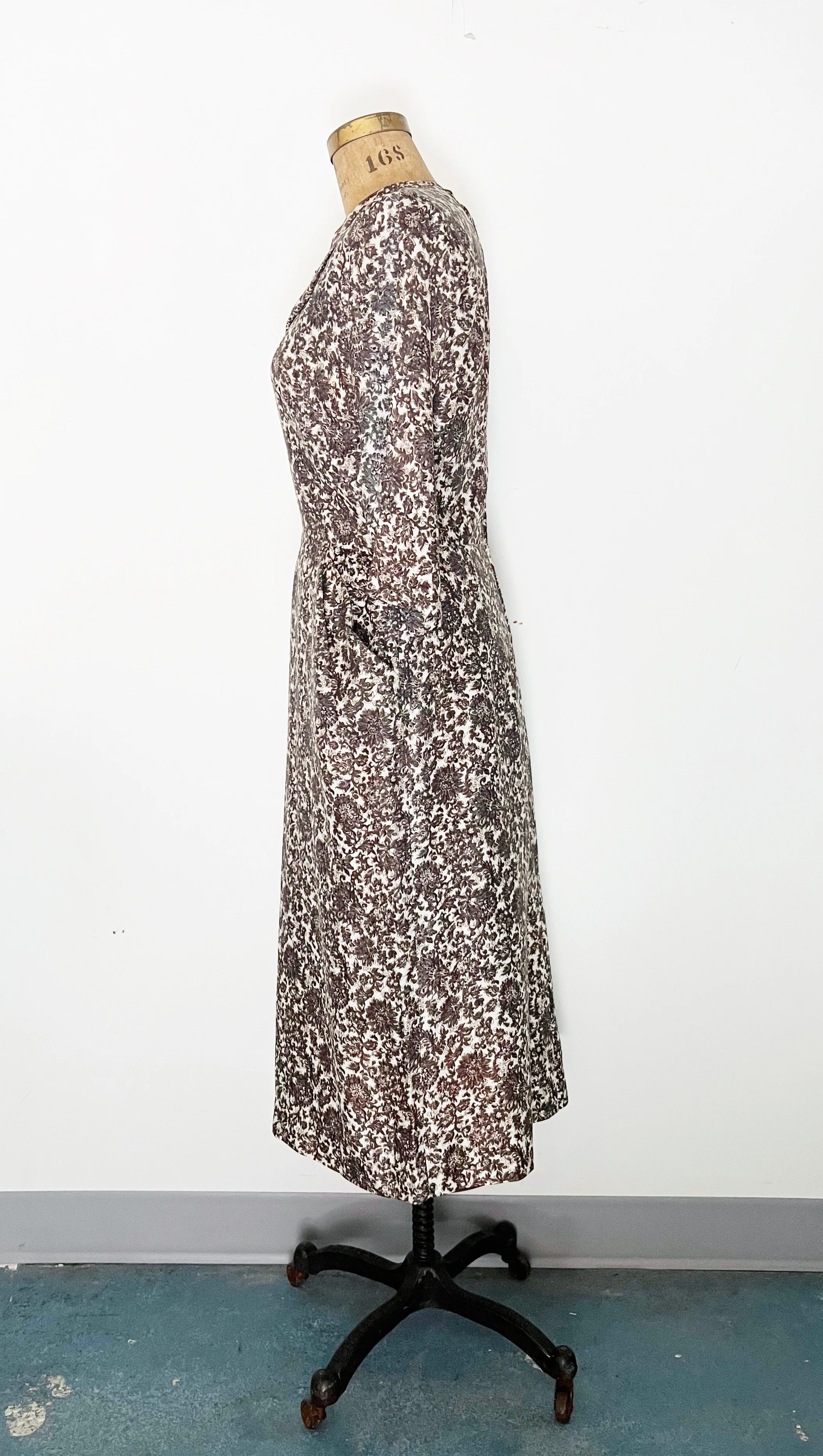 50s Brown Floral Print Sheath Dress - Image 5
