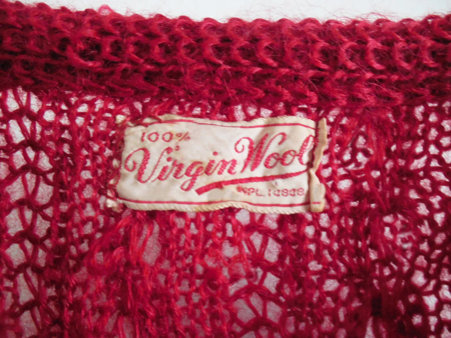 50s Classic Red Wool Cardigan! Cable Stitch Donna Reed Patty Duke - Image 3