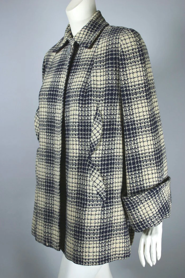 50s Cream And Navy Blue Plaid Wool Swing Coat Jacket - Image 3