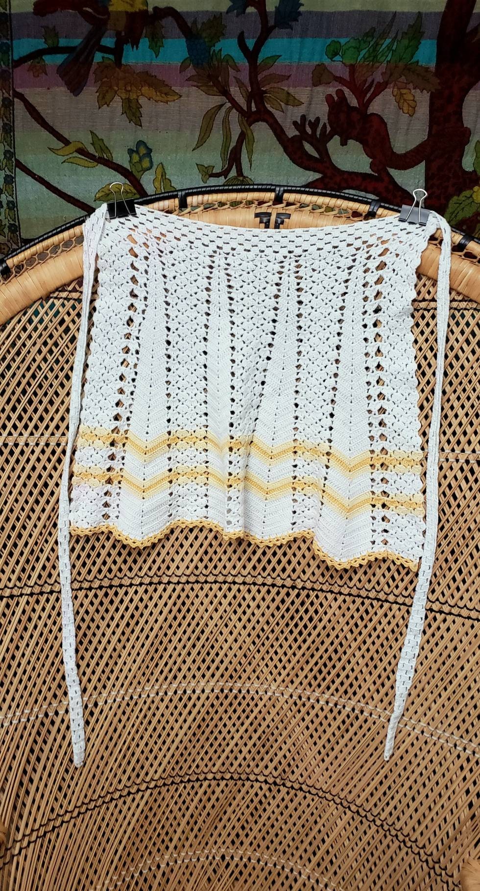 50s Crochet Mini Apron Vintage Crochet Apron, White and Yellow Crochet Half Apron - Image 3