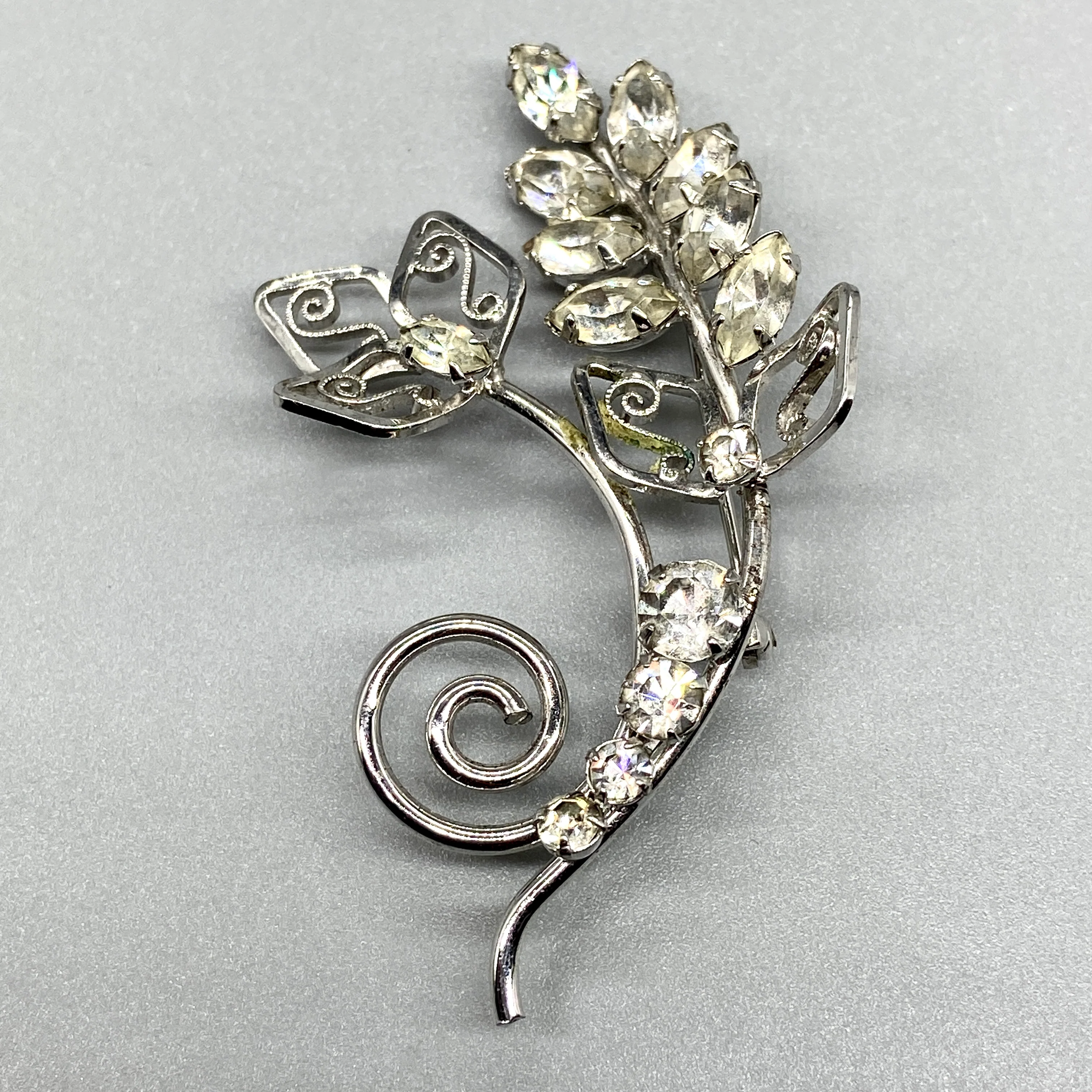 50s Darling Rhinestone Brooch Fern Leaves Floral Motif By Tru-Kay - Image 13