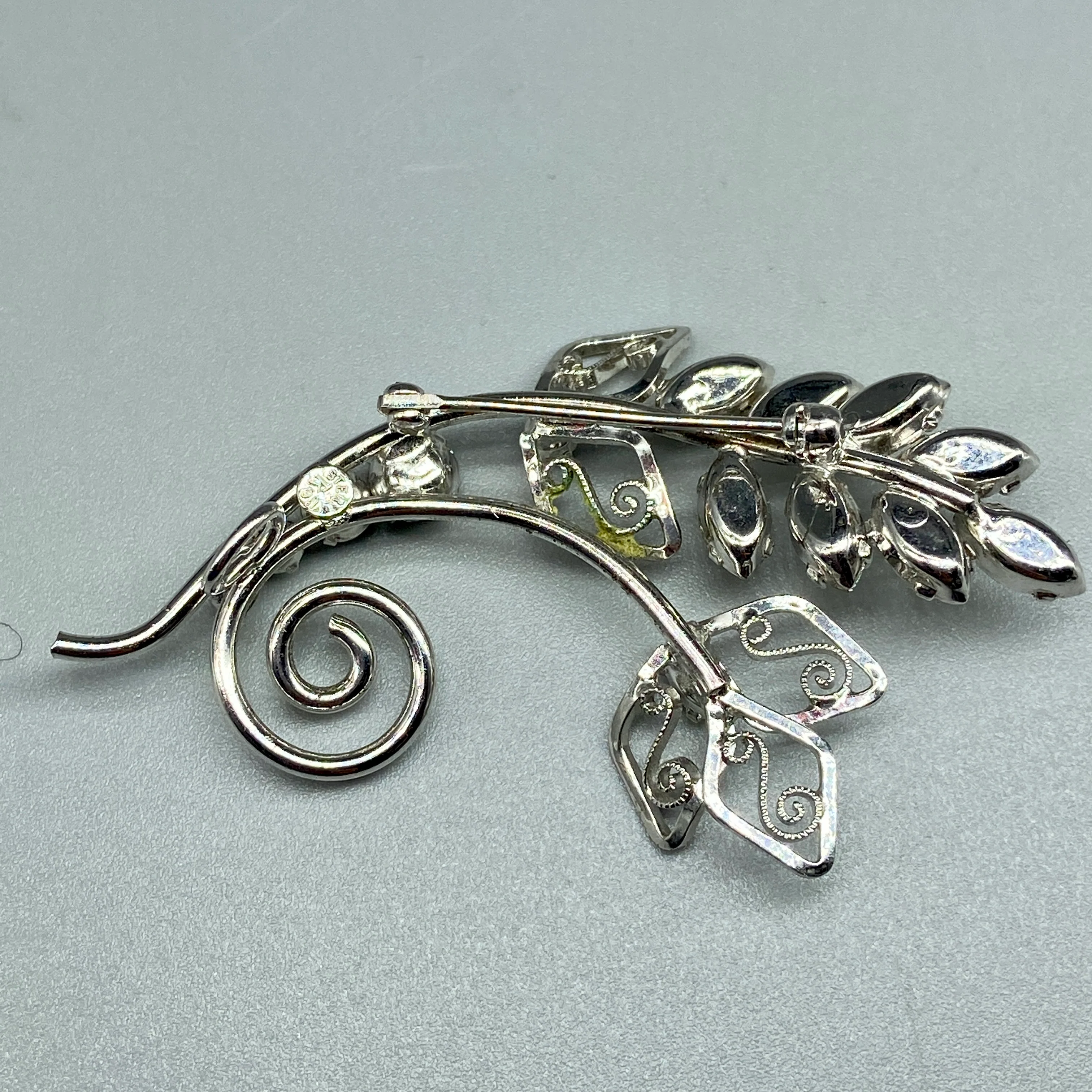50s Darling Rhinestone Brooch Fern Leaves Floral Motif By Tru-Kay - Image 14
