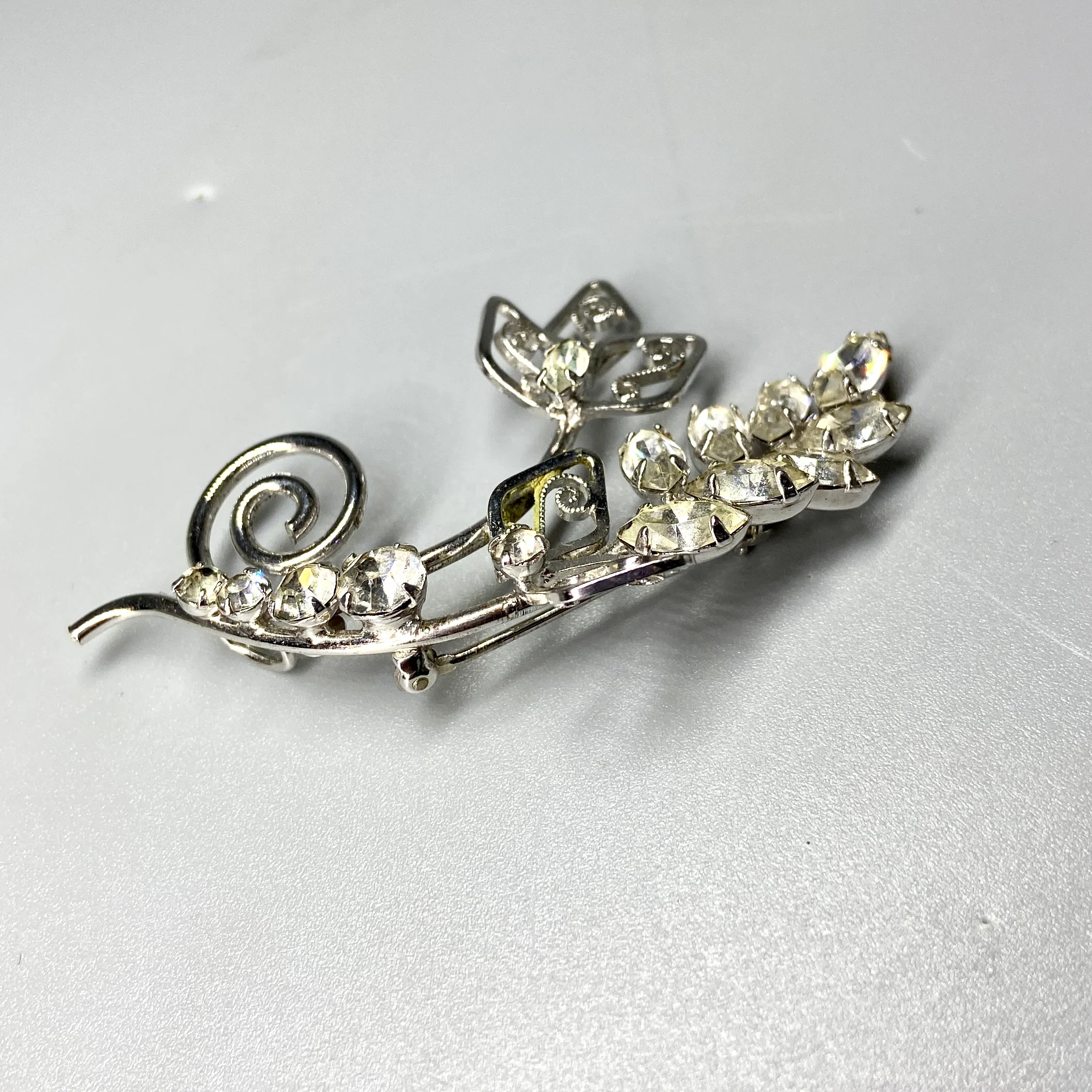 50s Darling Rhinestone Brooch Fern Leaves Floral Motif By Tru-Kay - Image 6