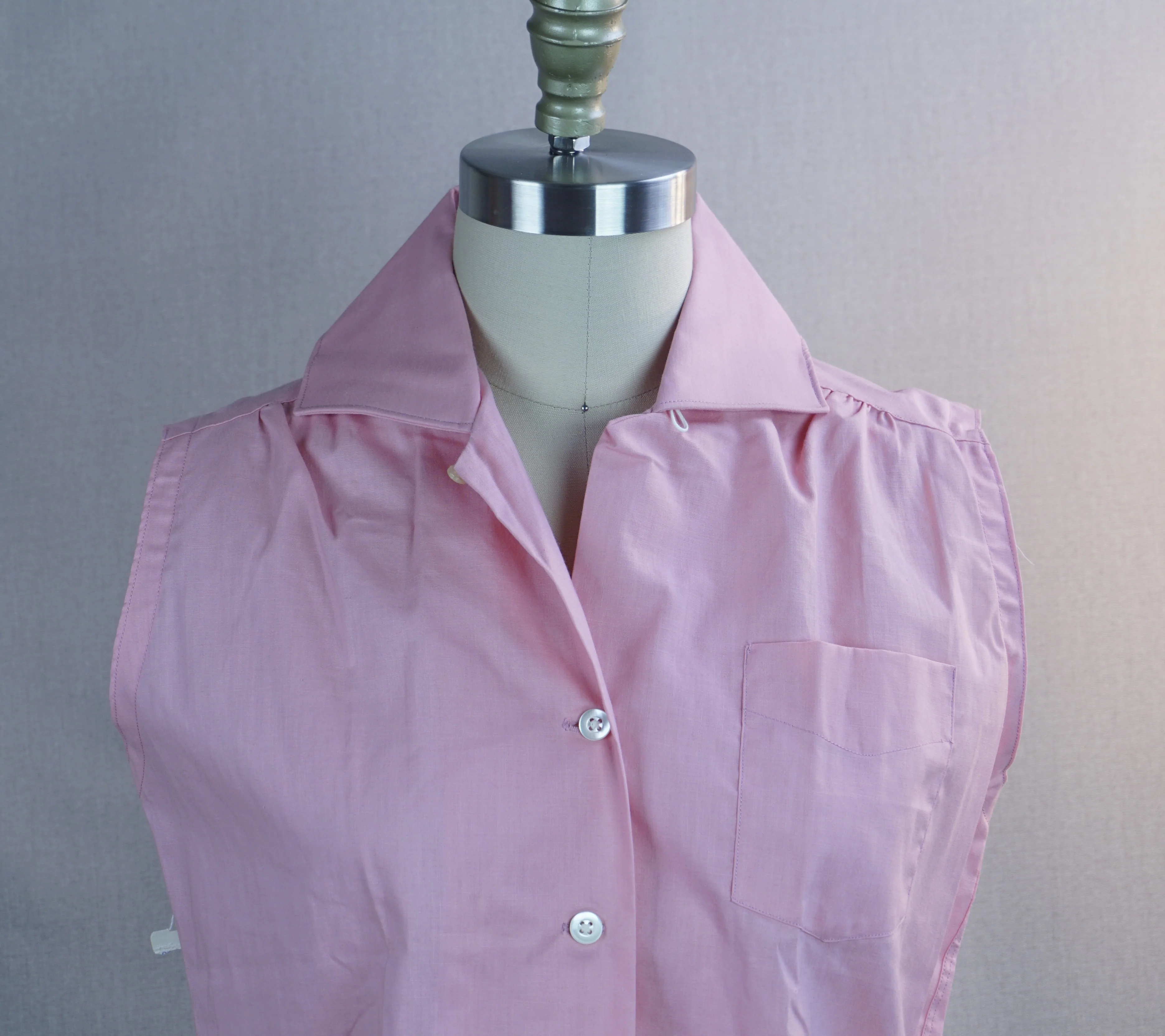 50s Deadstock Pink Cotton Sleeveless Blouse Shirt By New Era - Image 4