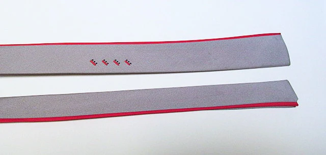 50s Embroidered Pilgrim Cravat with Second Layer of Red Fabric and Square Ends, Mint - Image 3
