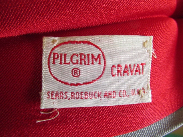 50s Embroidered Pilgrim Cravat with Second Layer of Red Fabric and Square Ends, Mint - Image 5