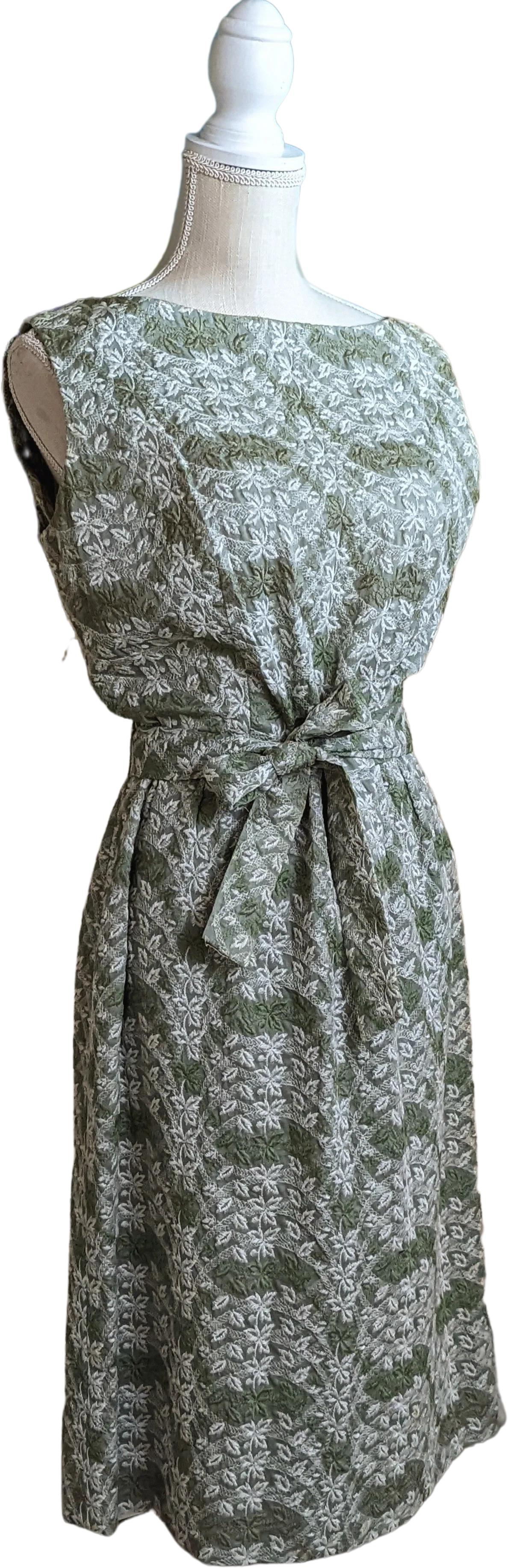 50s Embroidered Wiggle Dress with Matching Belt In Green and Cream