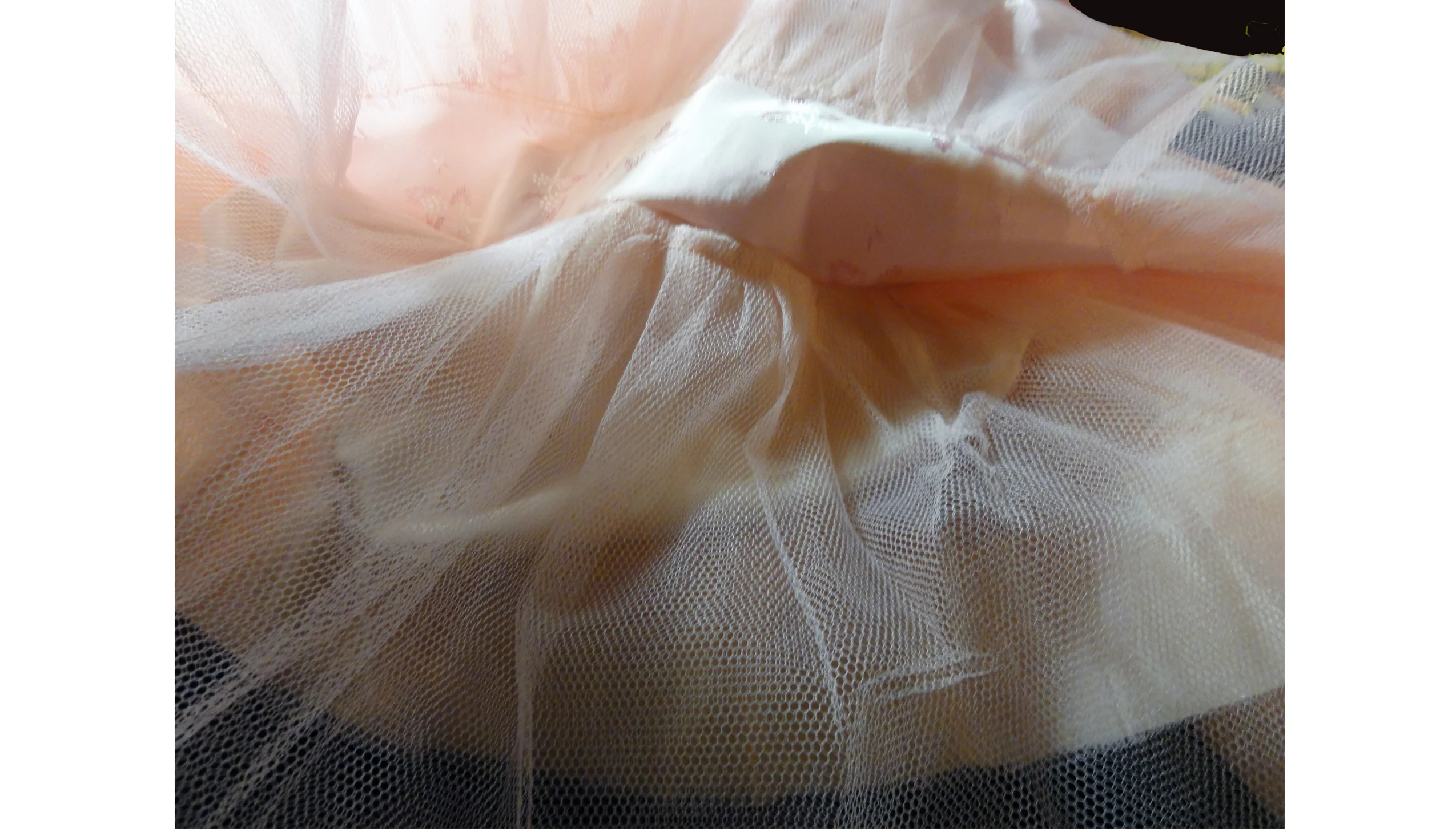 50s Full Skirt Pink Jacquard Lace Net Ruffle Petticoat By Cherie of Hollywood - Image 8