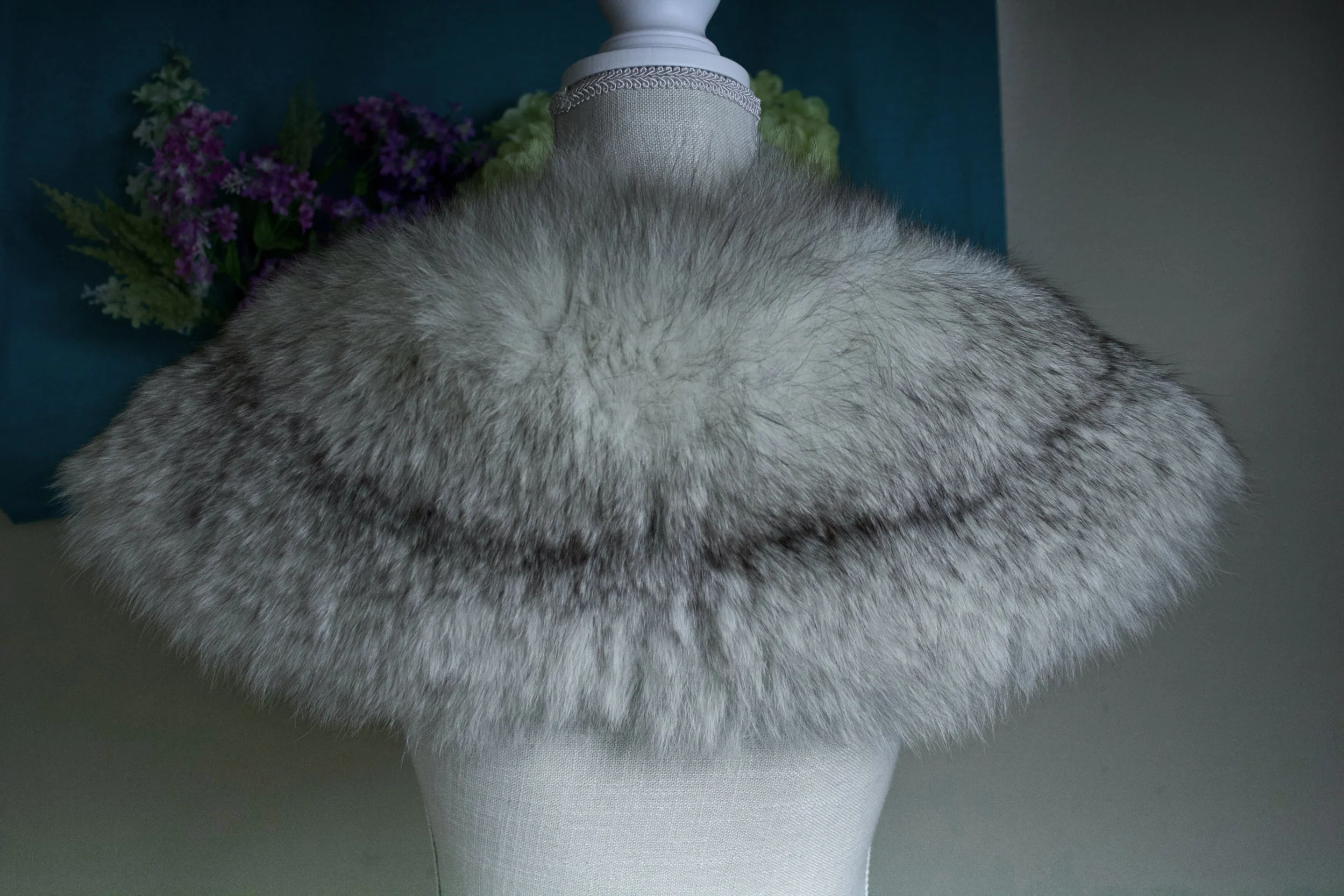 50s Glamorous Hollywood Luxury Genuine Vintage Norwegian Fox Fur Stole Wrap by EC Boughton - Image 5