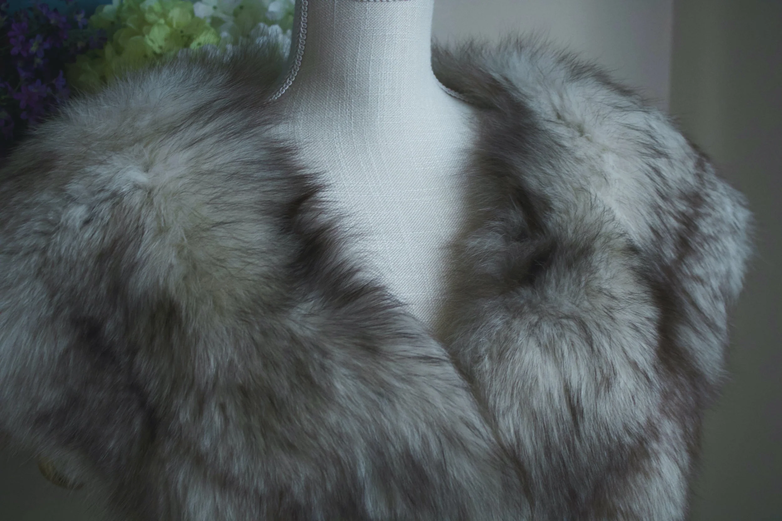 50s Glamorous Hollywood Luxury Genuine Vintage Norwegian Fox Fur Stole Wrap by EC Boughton - Image 7