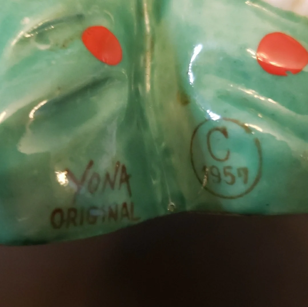 50s Green And Red Clown Salt Pepper Ceramic Shakers By Yona Originals - Image 11