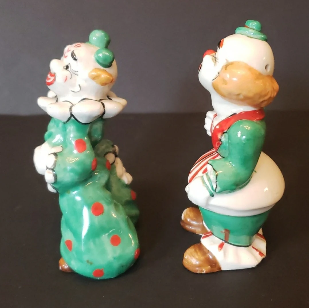 50s Green And Red Clown Salt Pepper Ceramic Shakers By Yona Originals - Image 12
