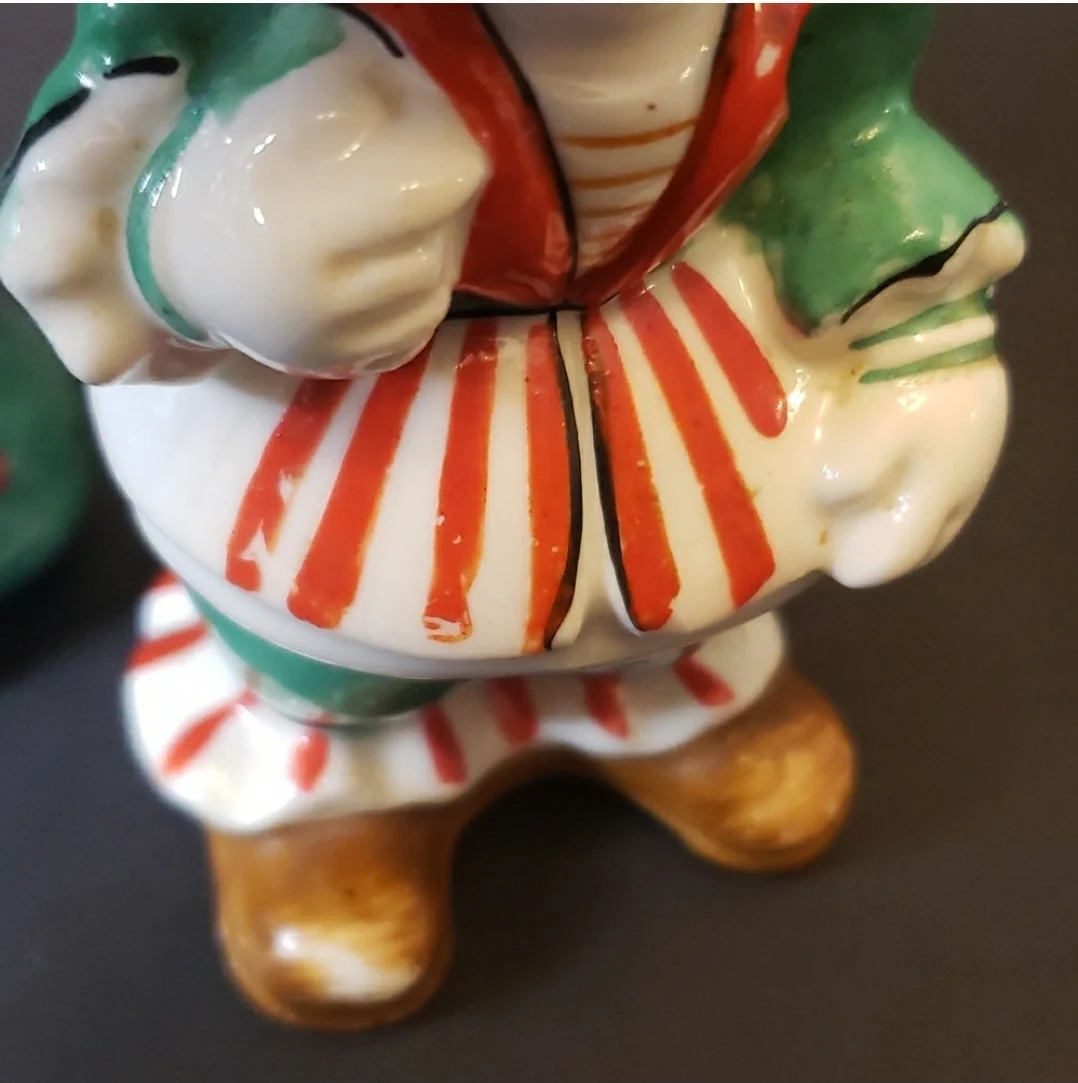 50s Green And Red Clown Salt Pepper Ceramic Shakers By Yona Originals - Image 6