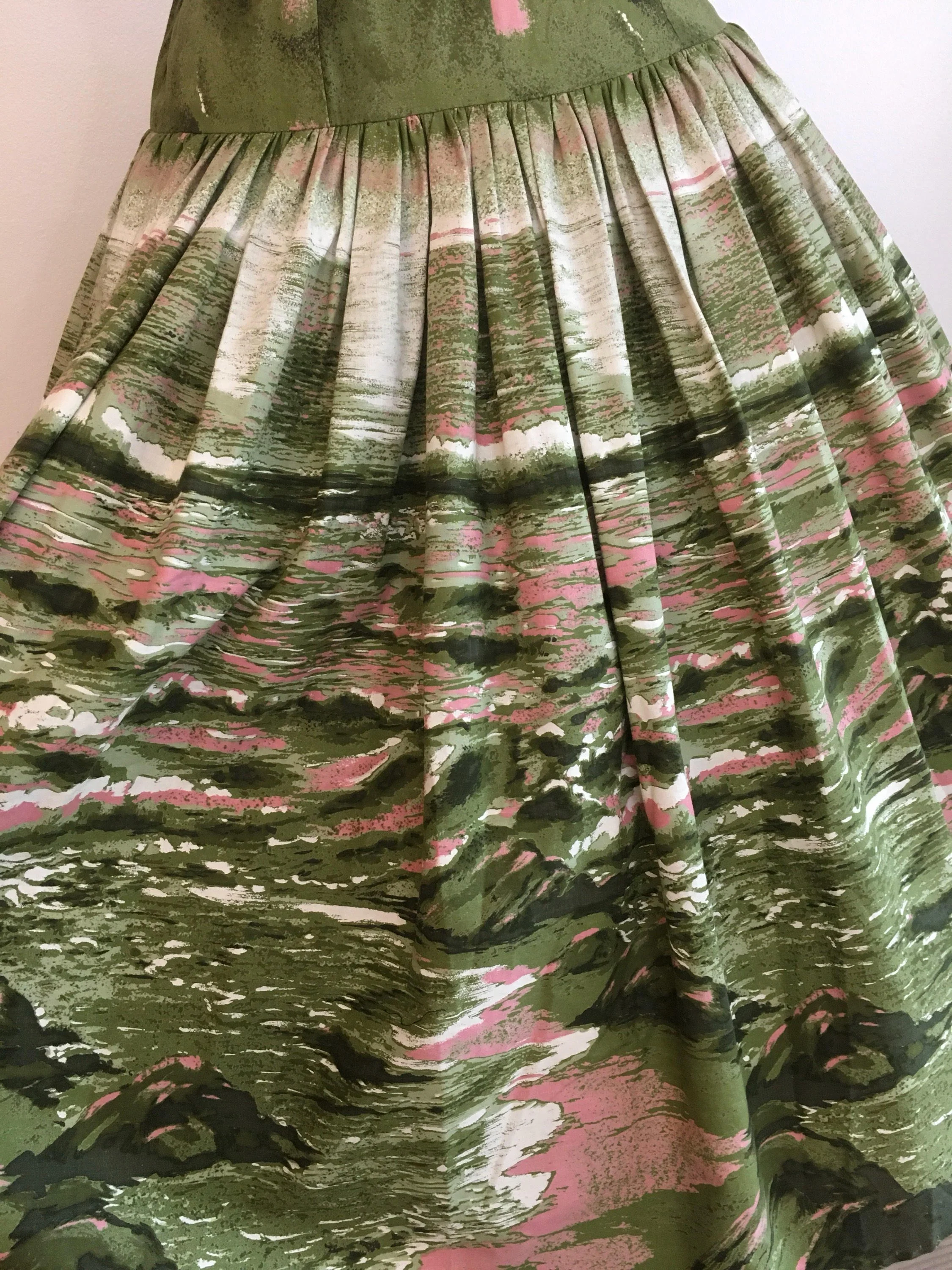 50's Green Beach Scenic Novelty Print Dress - Image 4