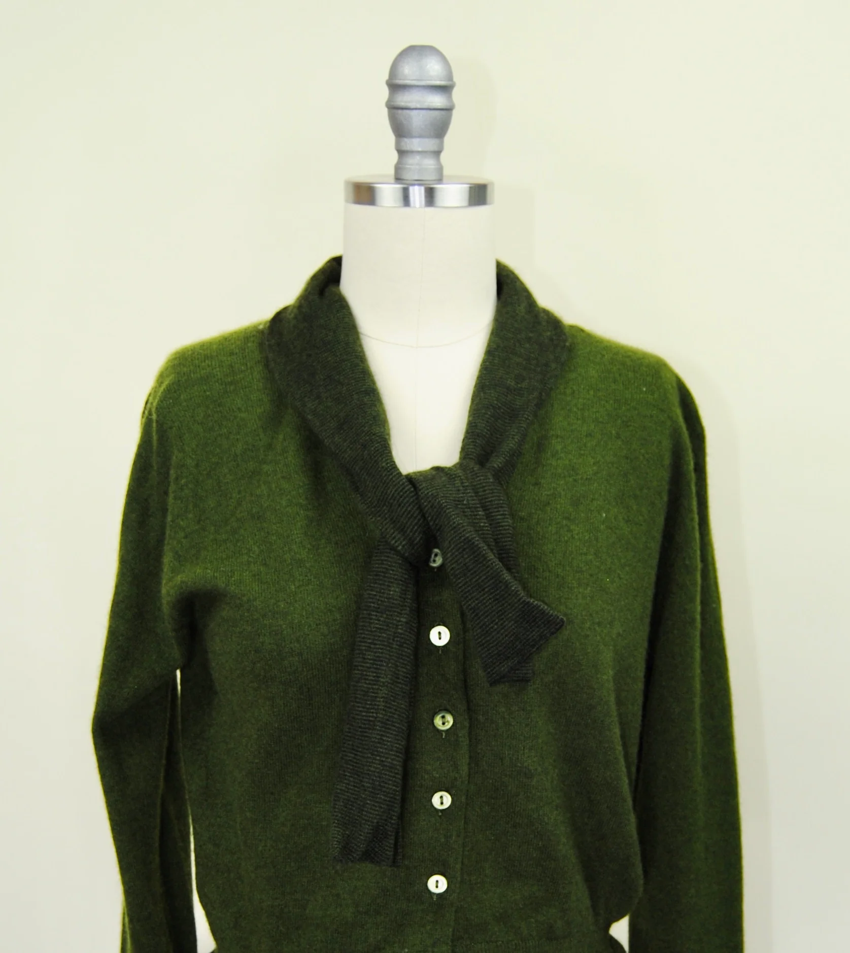 50s Green Cashmere Sweater For Lord And Taylor By Ballantyne - Image 10