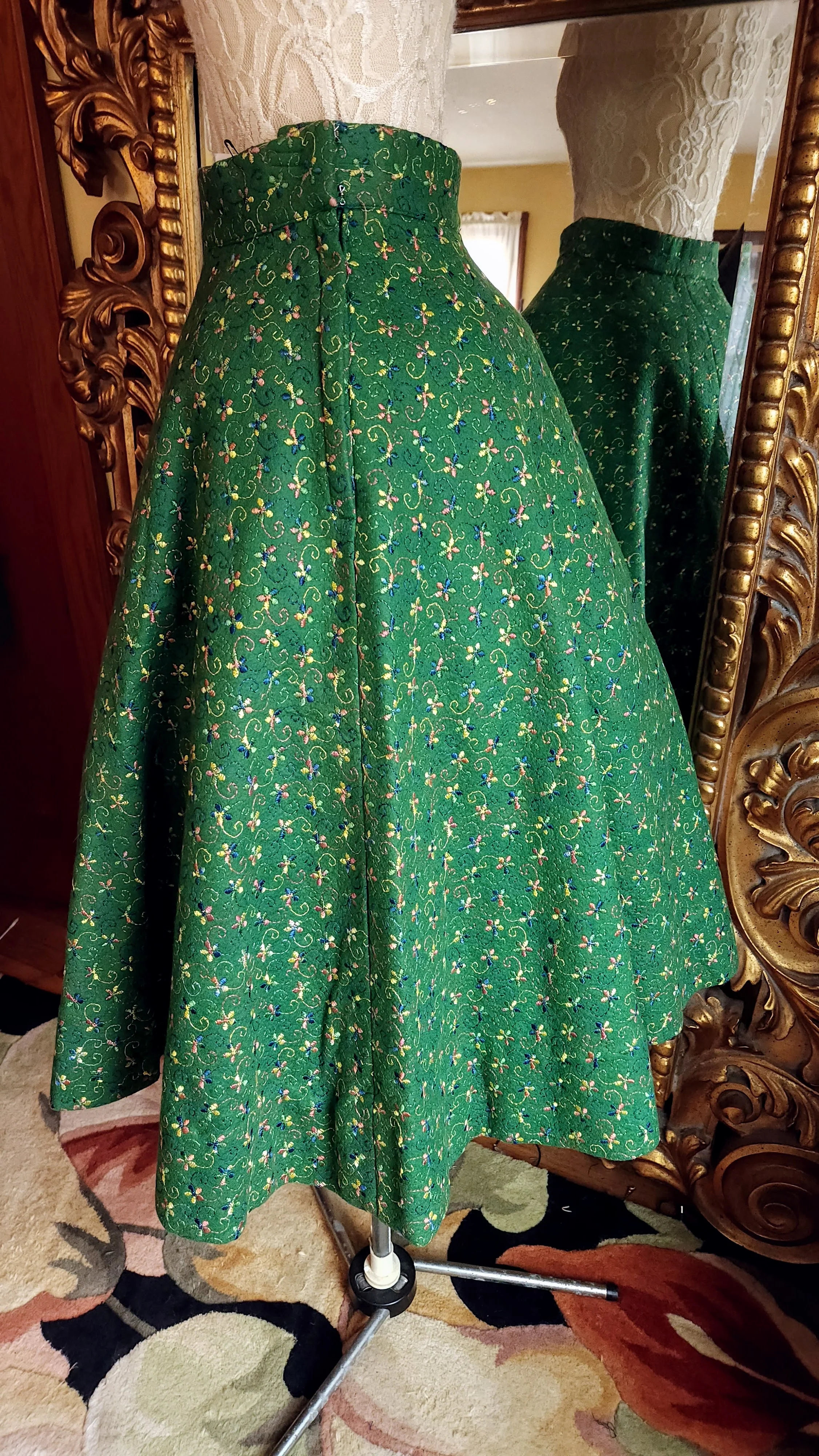 50s Green Embroidered Felt Fit And Flare Skirt By Madalyn Miller - Image 5