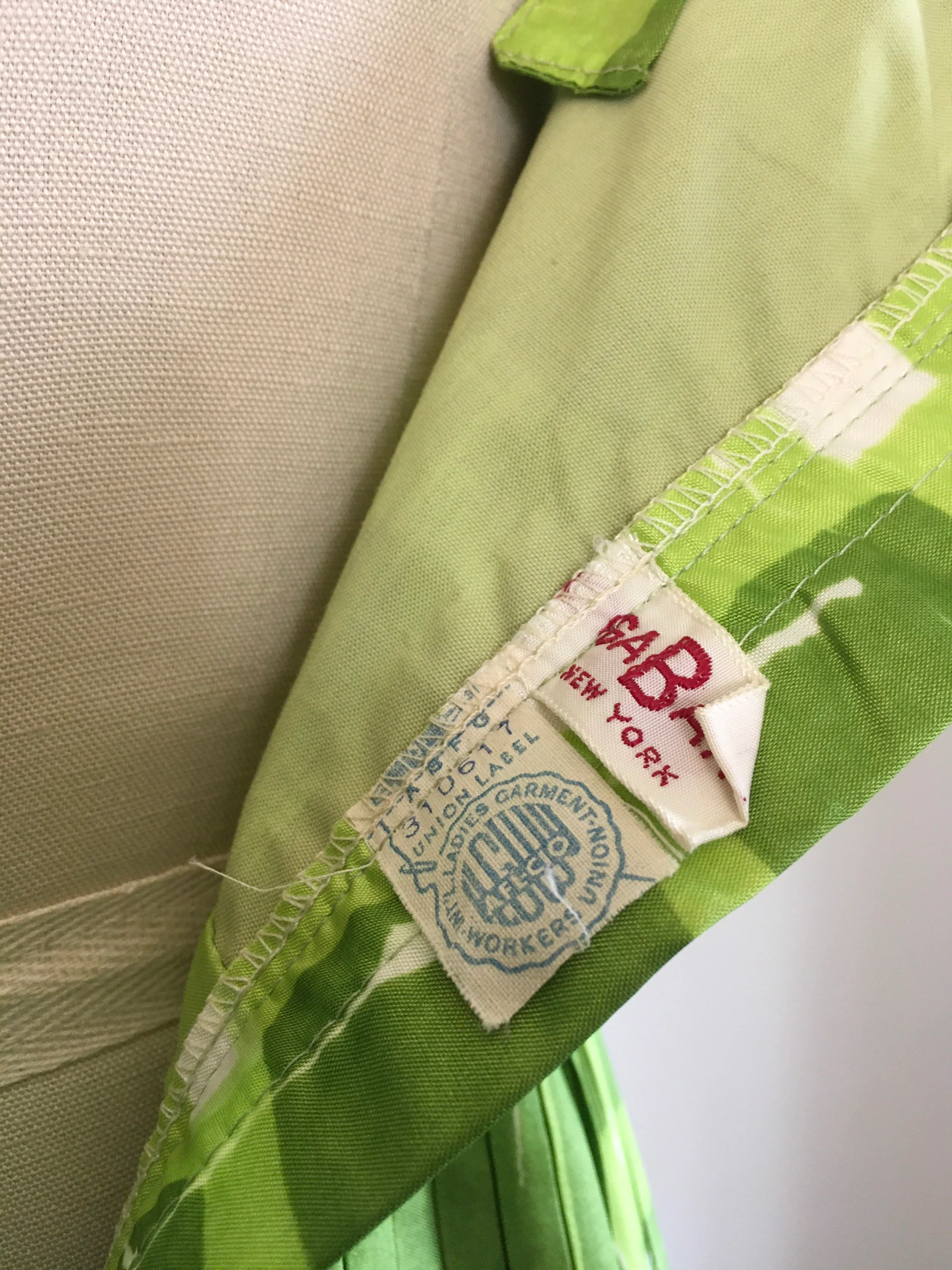 50's Green Geometric Print Bathing Suit and Skirt Set by Gabar - Image 9