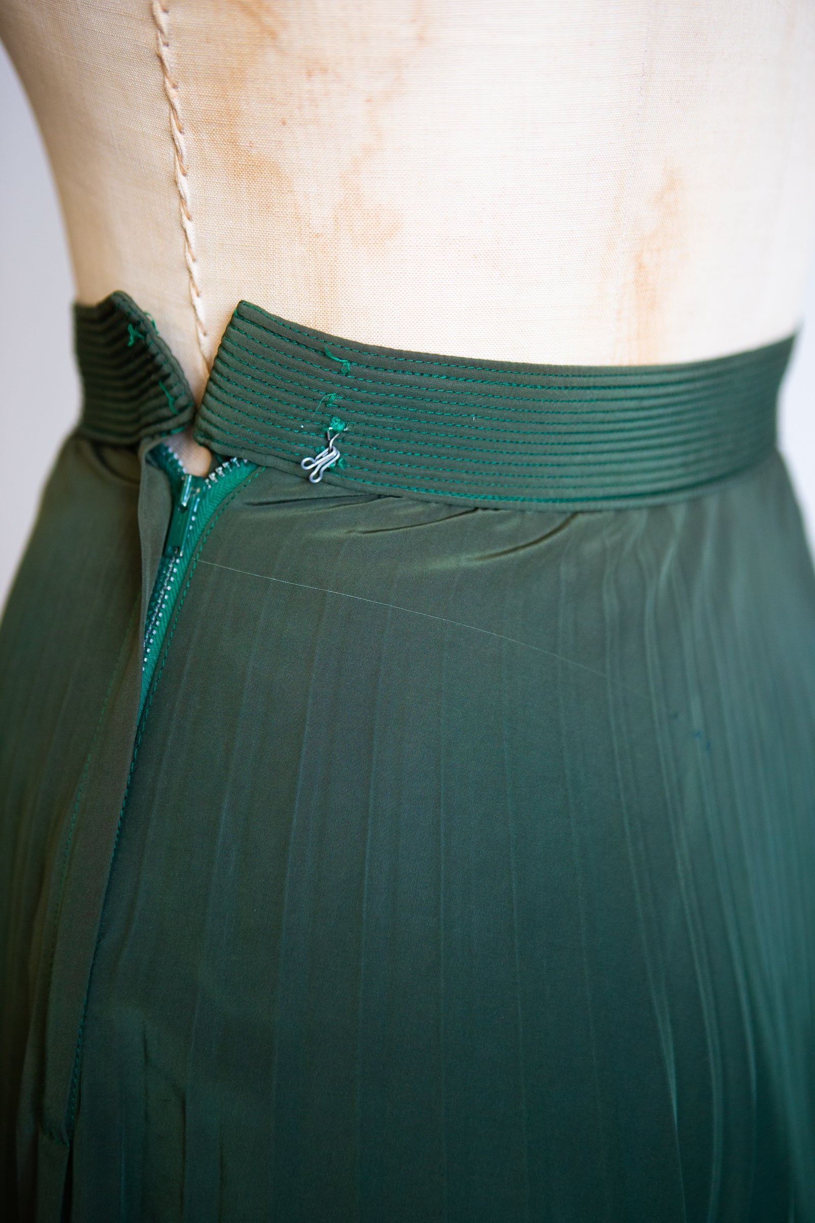 50s Green "tubinyl" Pleated Skirt By Koret of California - Image 7