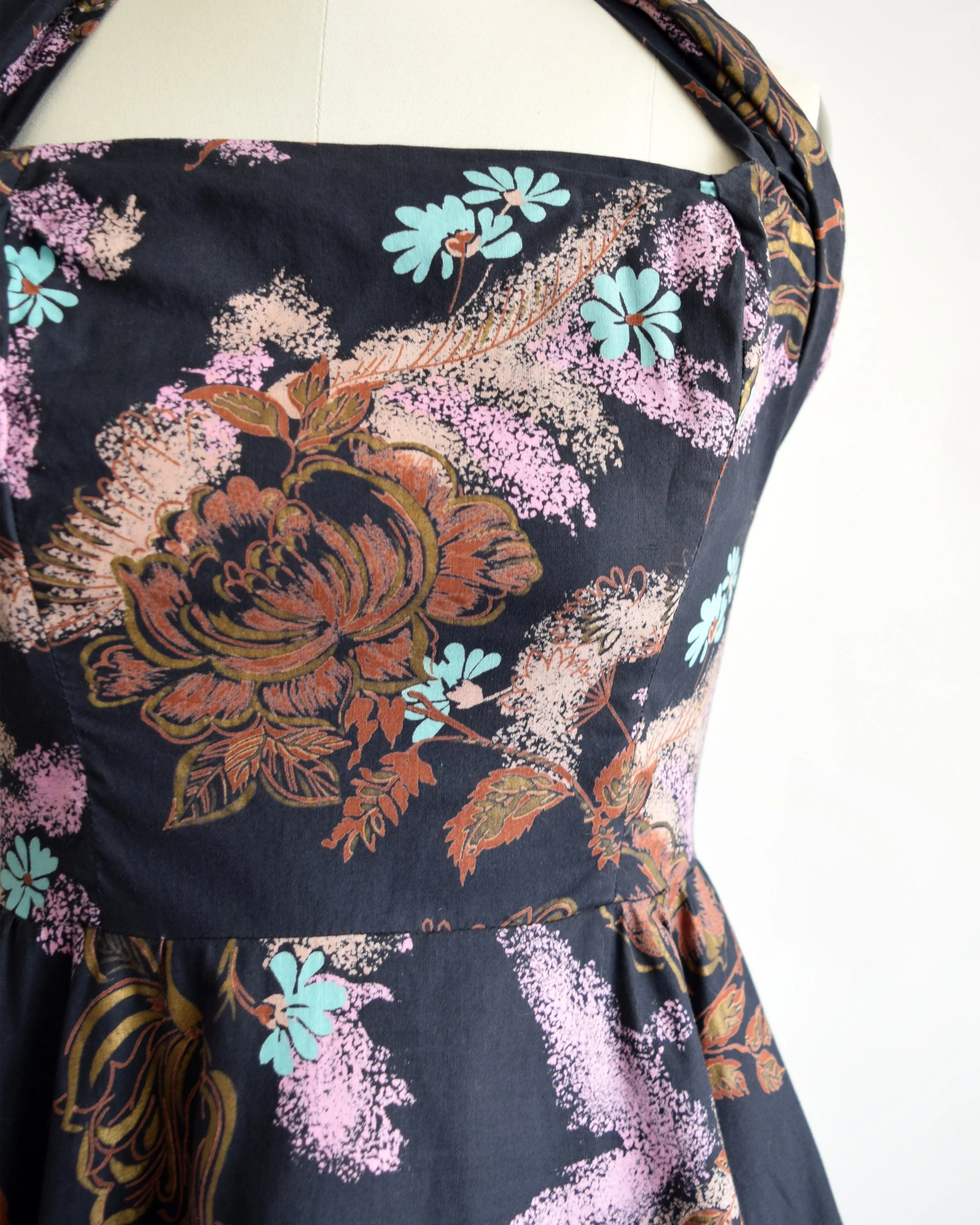 50s Halter Dress Vintage 50s Dress, Black Floral Metallic Cotton Fit and Flare Dress, Xs - Image 6